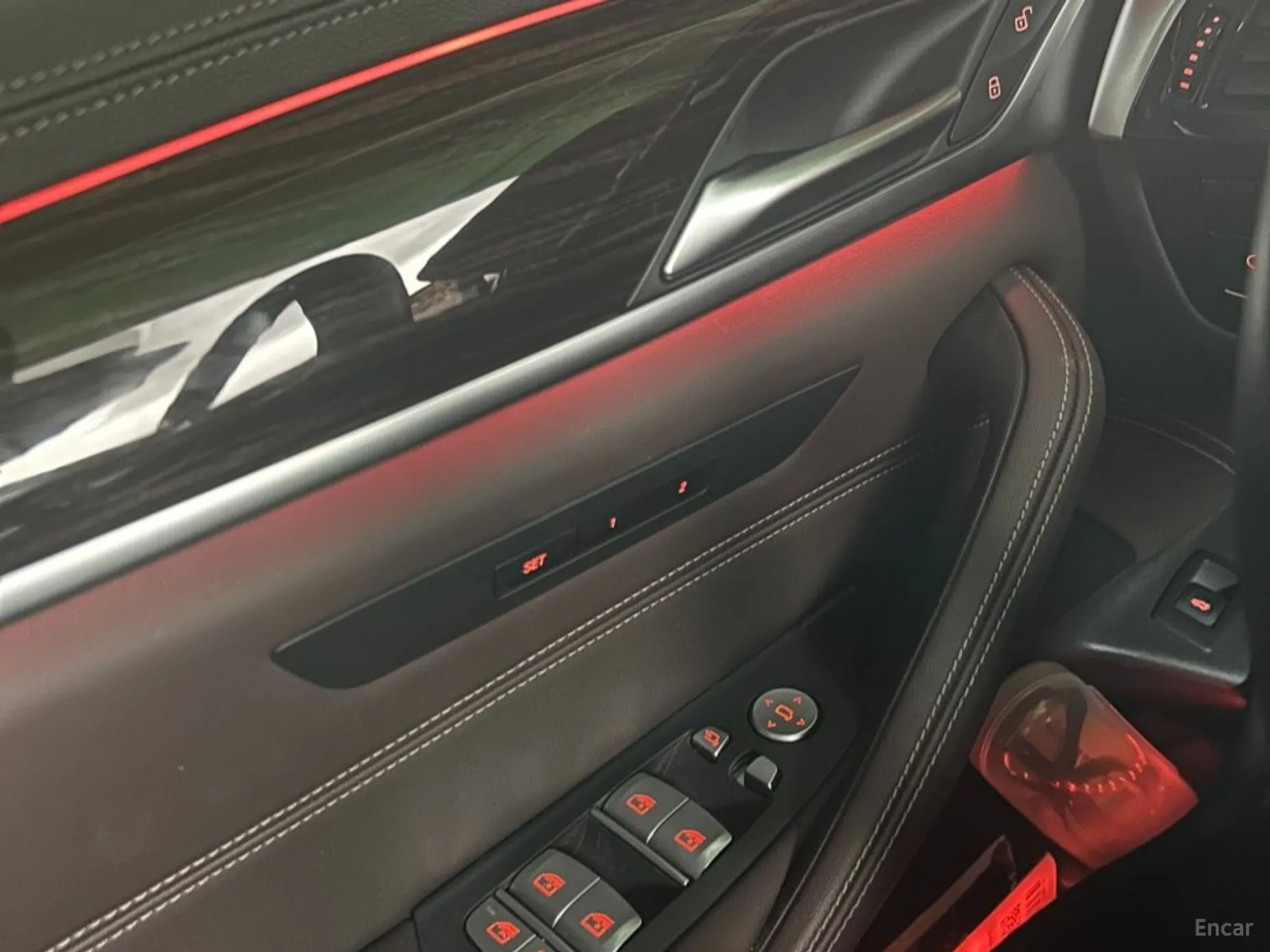 BMW 5 Series (G30) превью 12