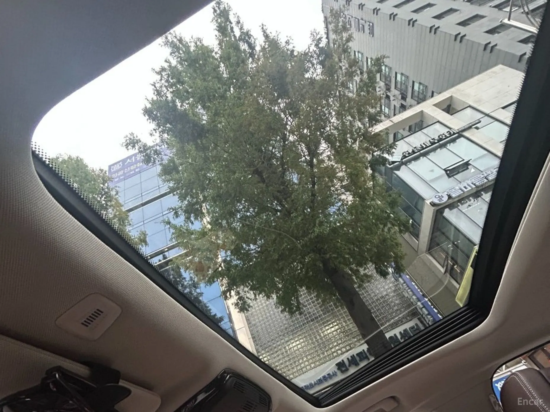 BMW 5 Series (G30) превью 15
