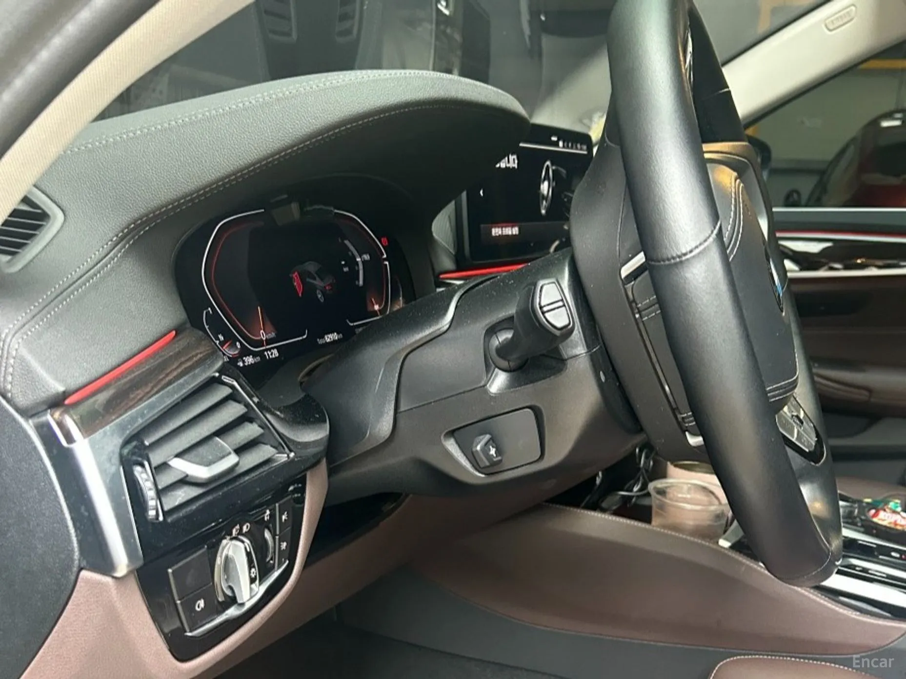 BMW 5 Series (G30) превью 9
