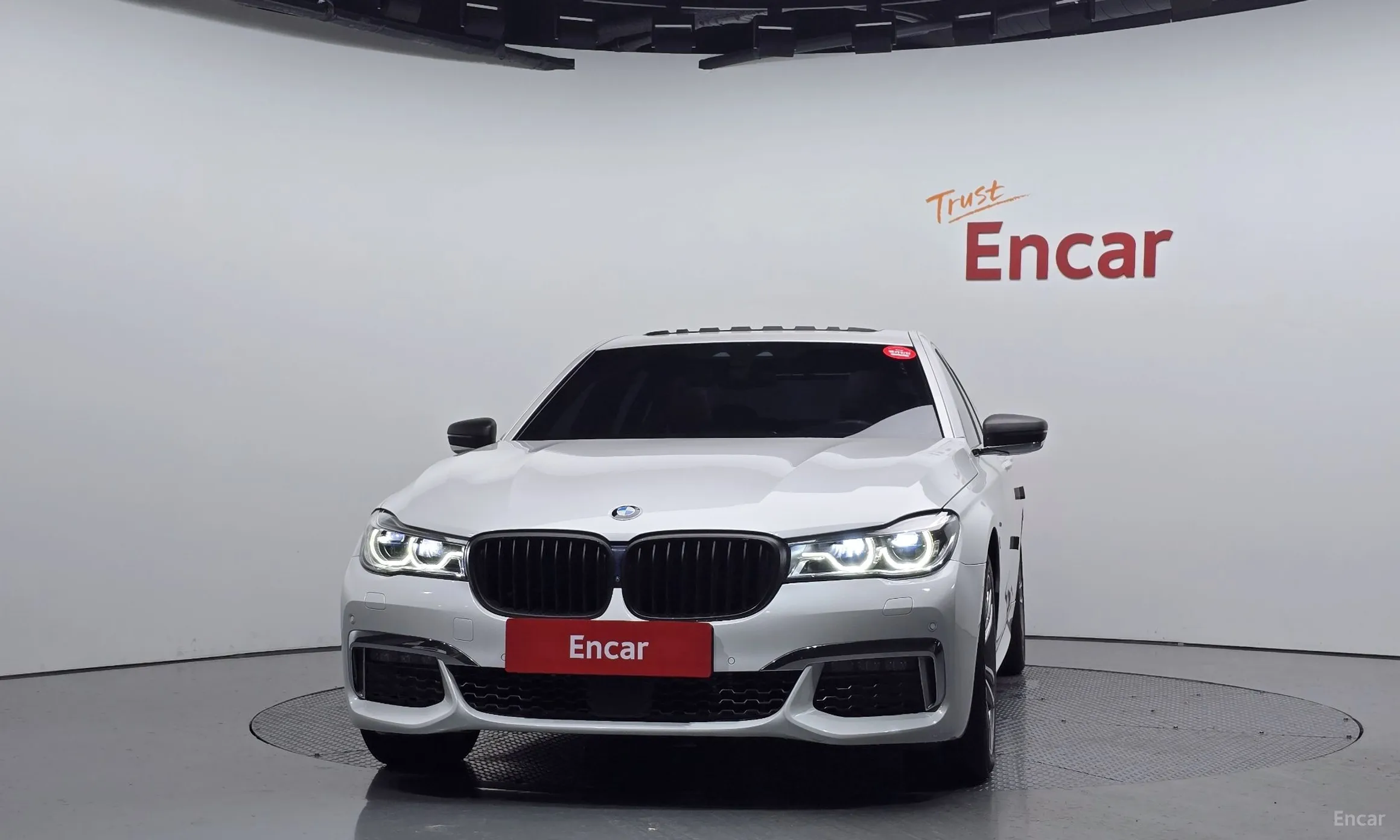 BMW 7 Series (G11) превью 3