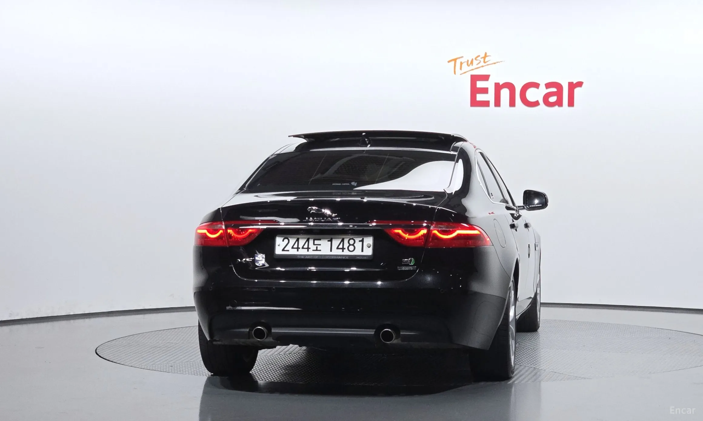 Jaguar XF (x260) превью 4