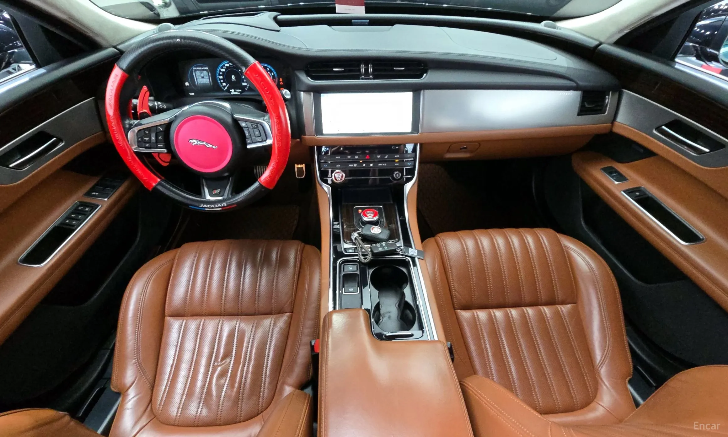 Jaguar XF (x260) превью 7