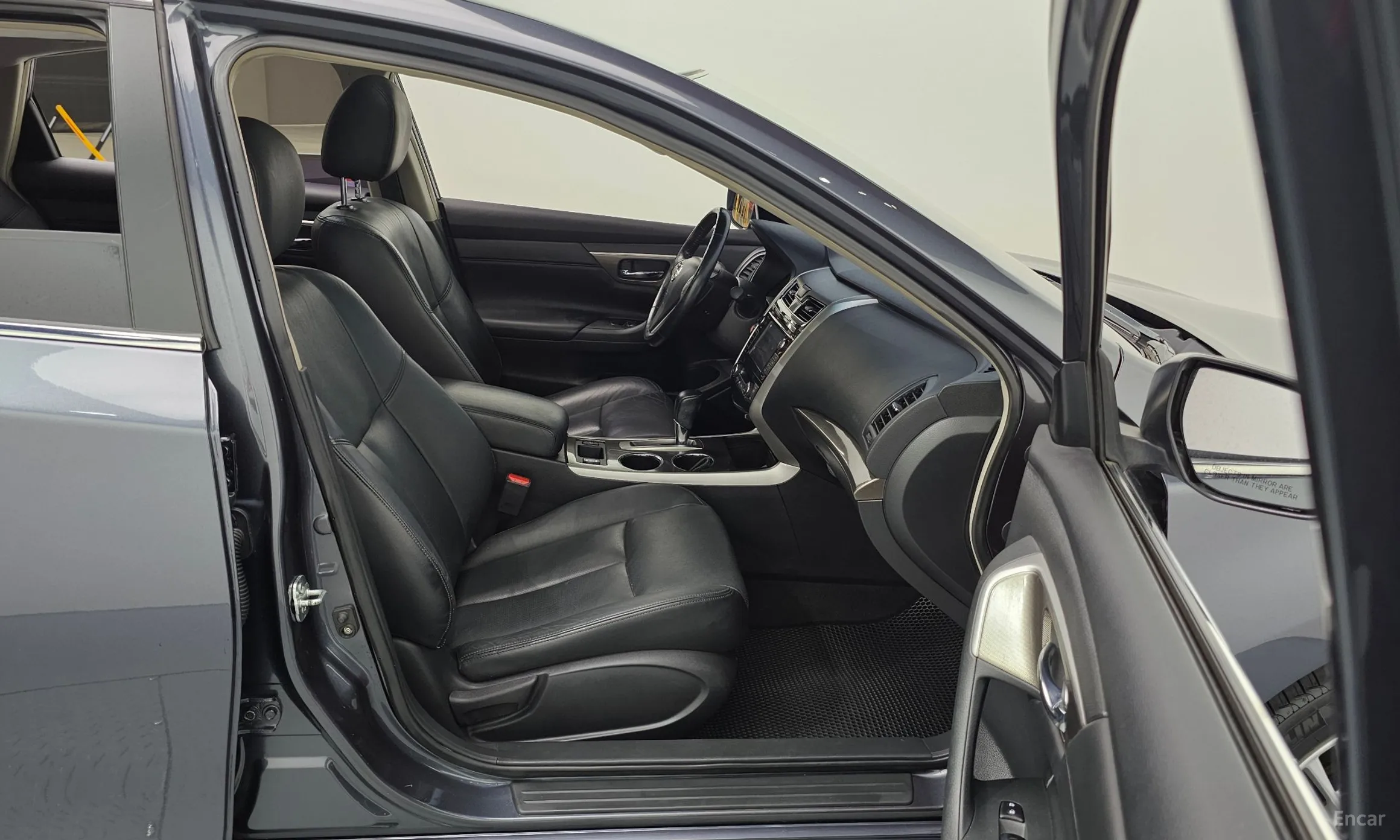Nissan Altima превью 17