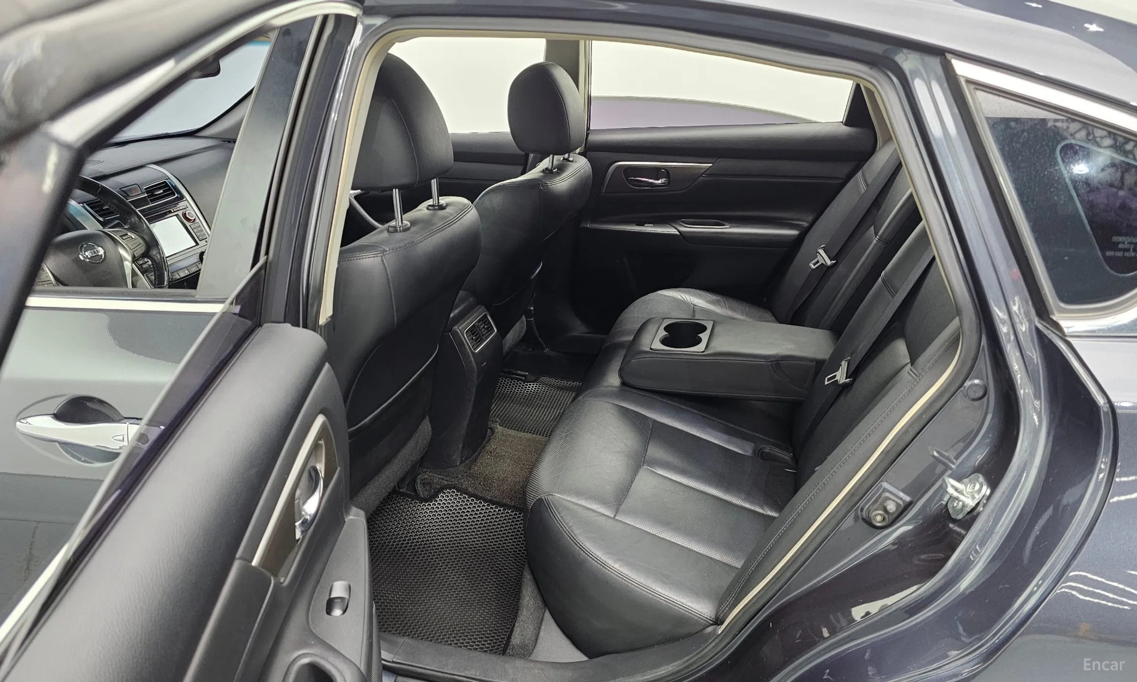 Nissan Altima превью 18