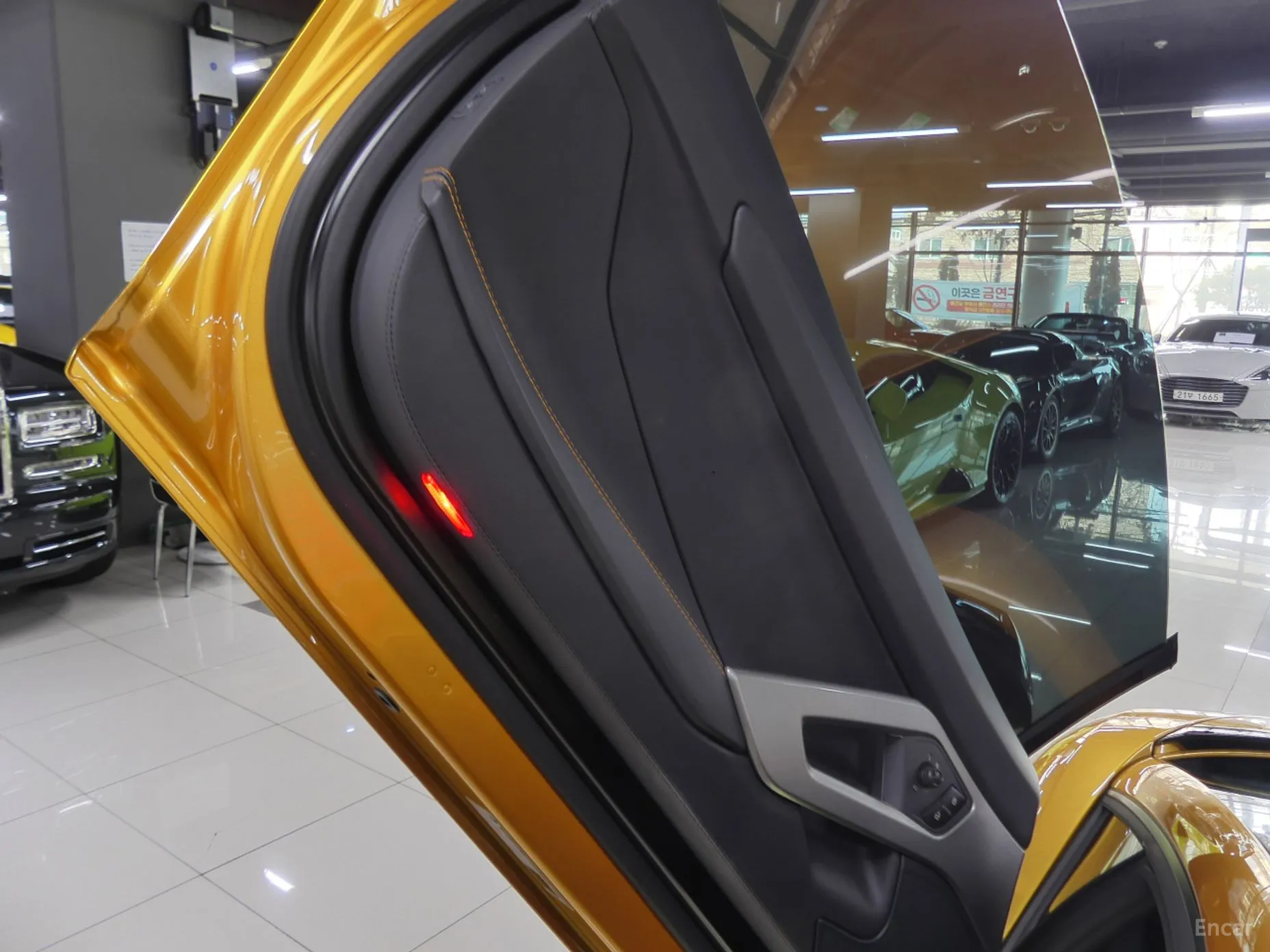 Lamborghini Aventador превью 7