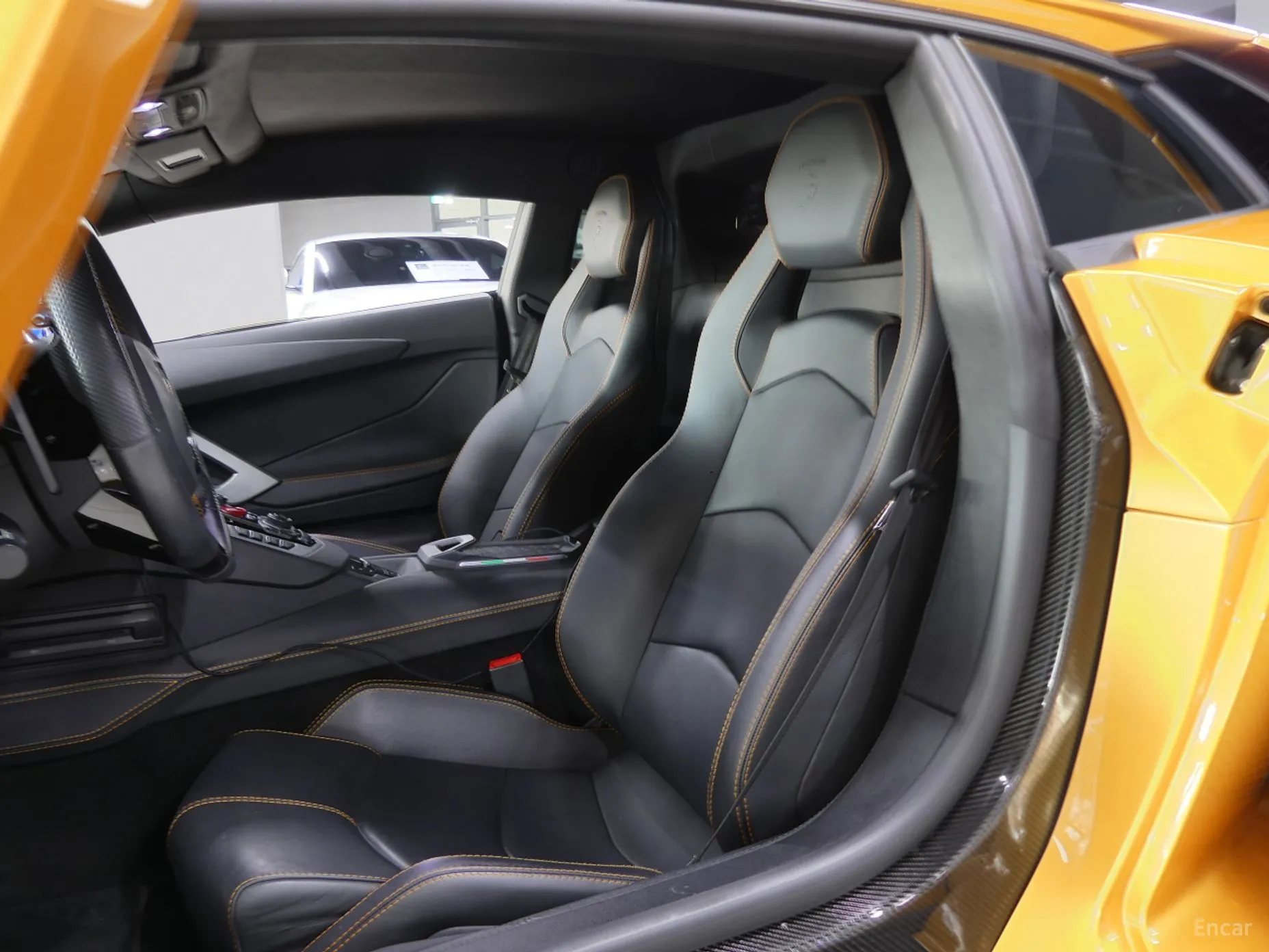 Lamborghini Aventador превью 8
