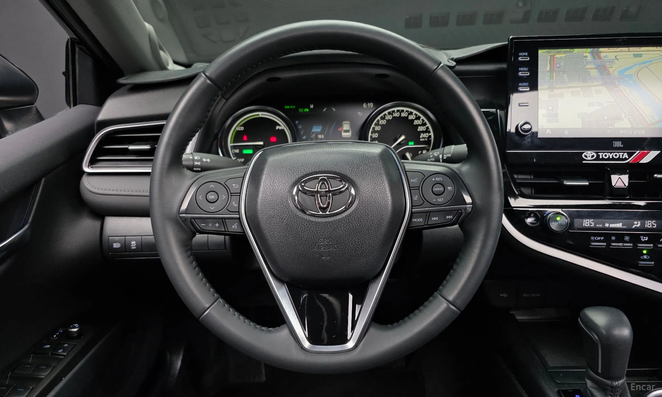 Toyota Camry (XV70) превью 13