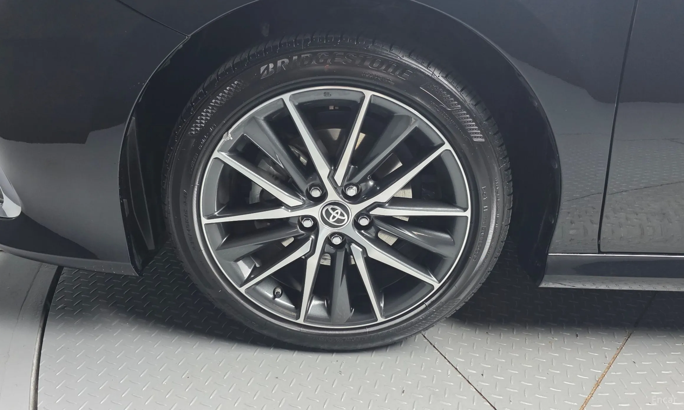 Toyota Camry (XV70) превью 5