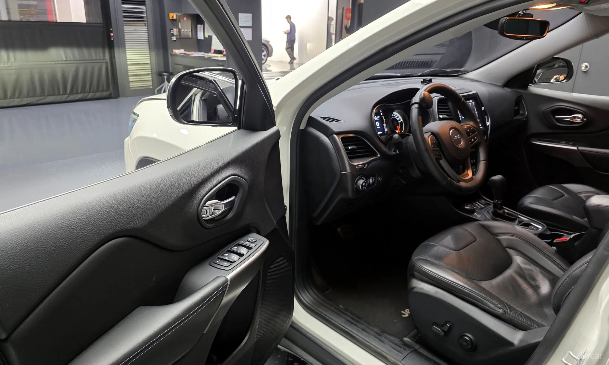 Jeep Cherokee (KL) превью 11