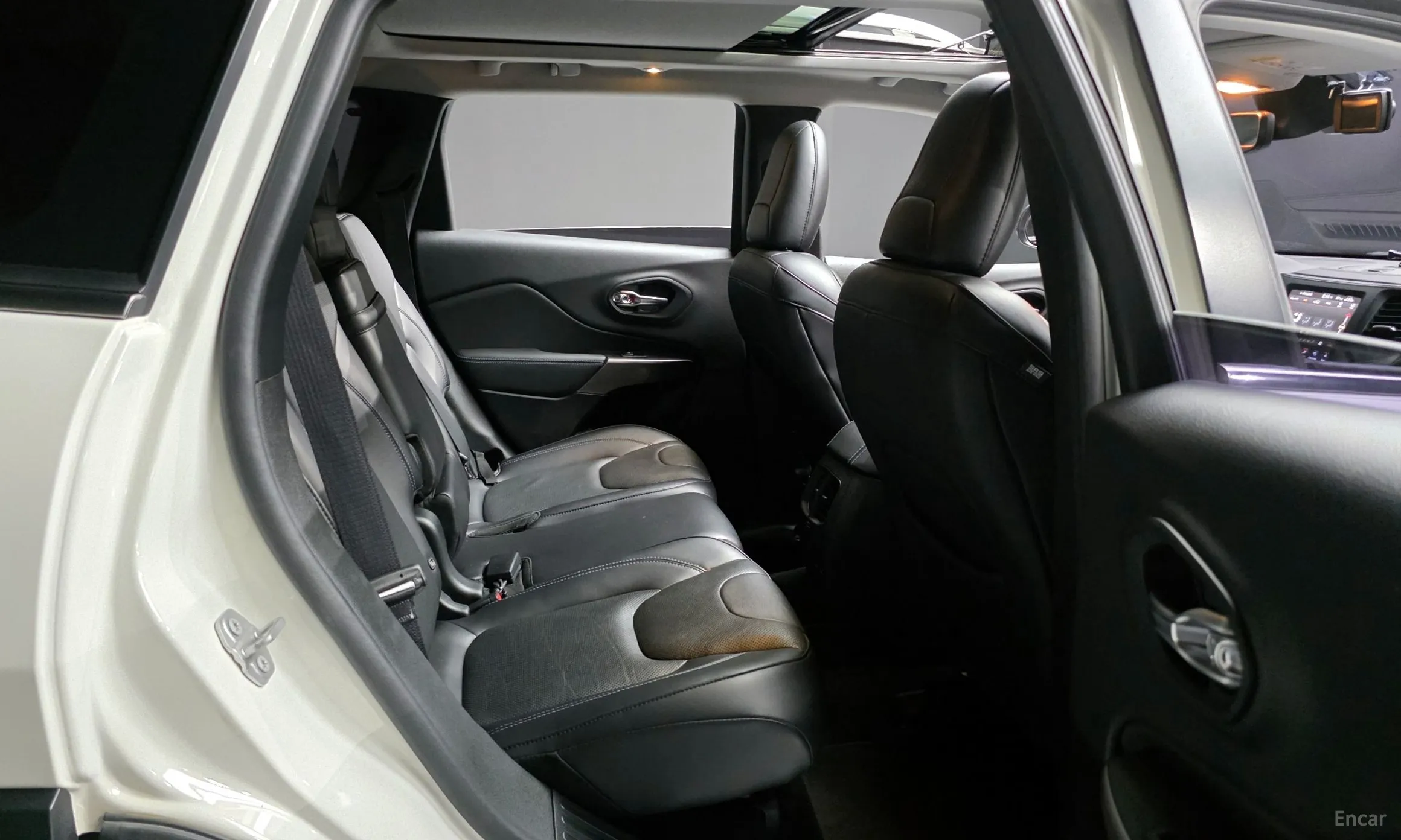 Jeep Cherokee (KL) превью 12