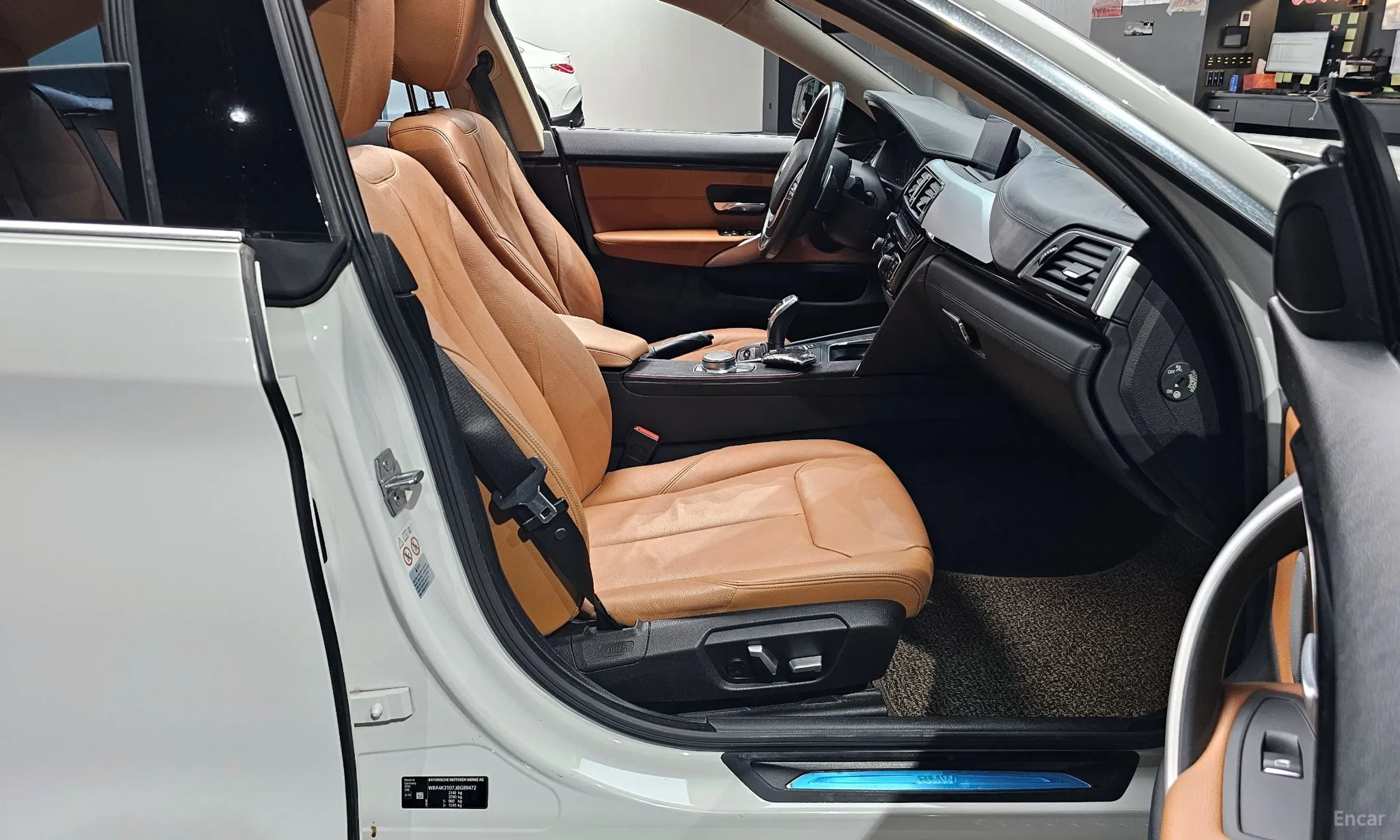 BMW Series 4 (F32) превью 10