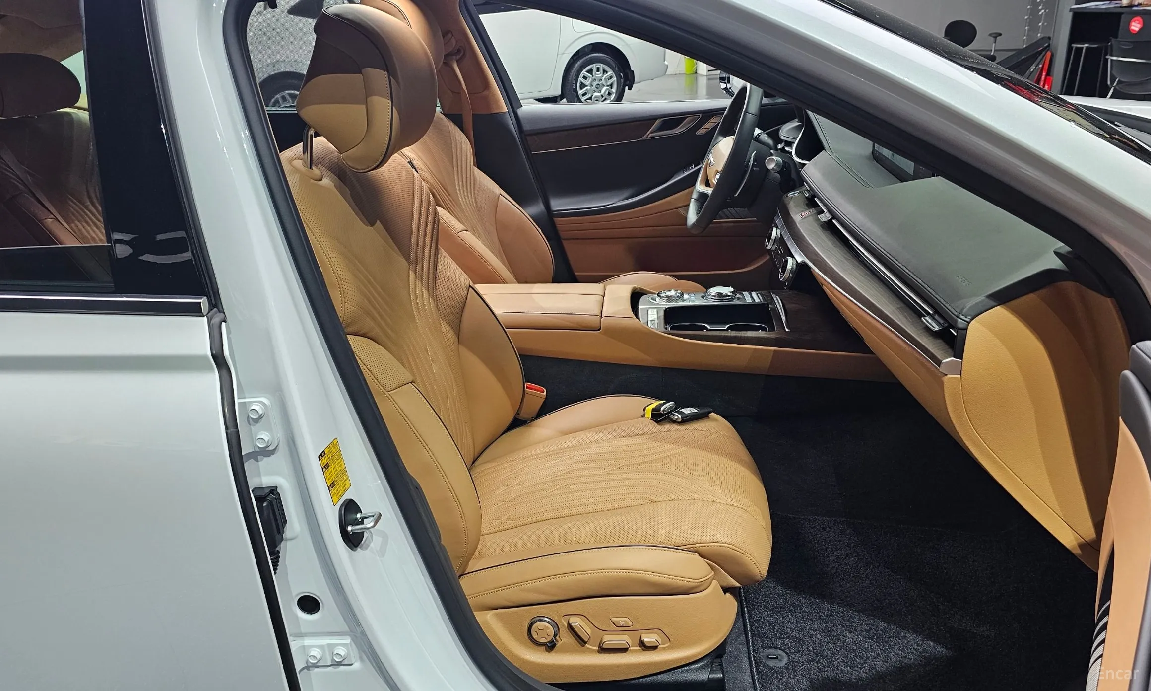 Genesis G80 (RG3) превью 10
