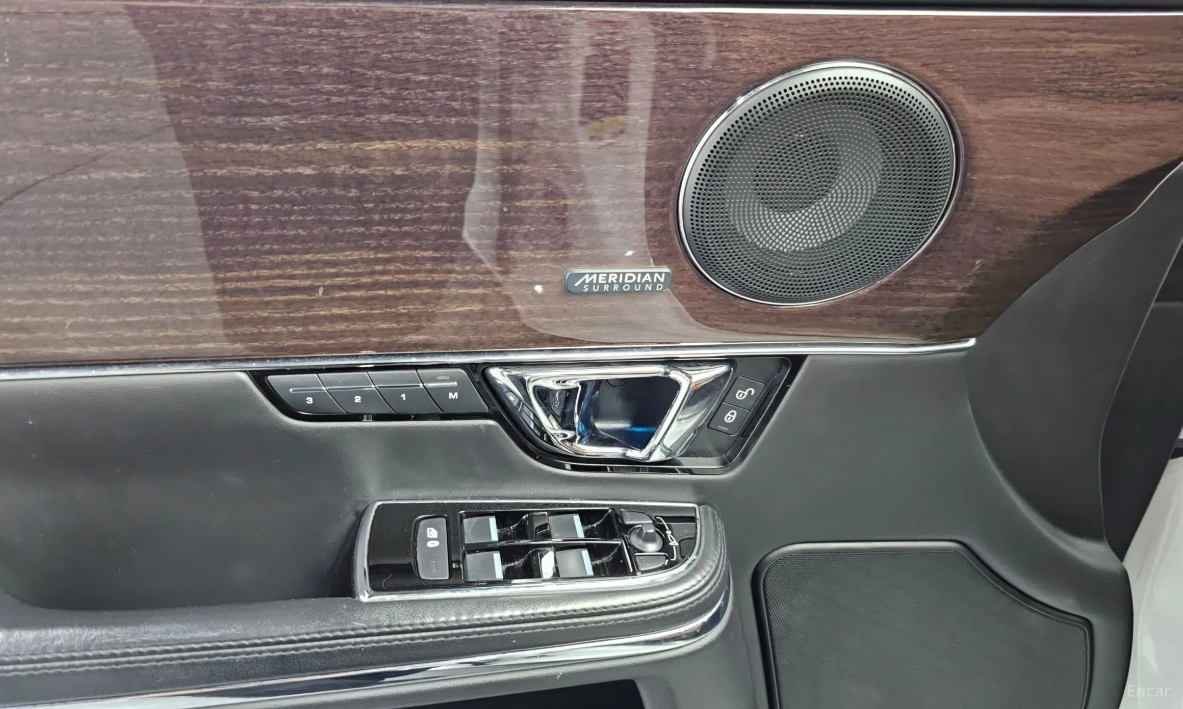 Jaguar All New XJ превью 17