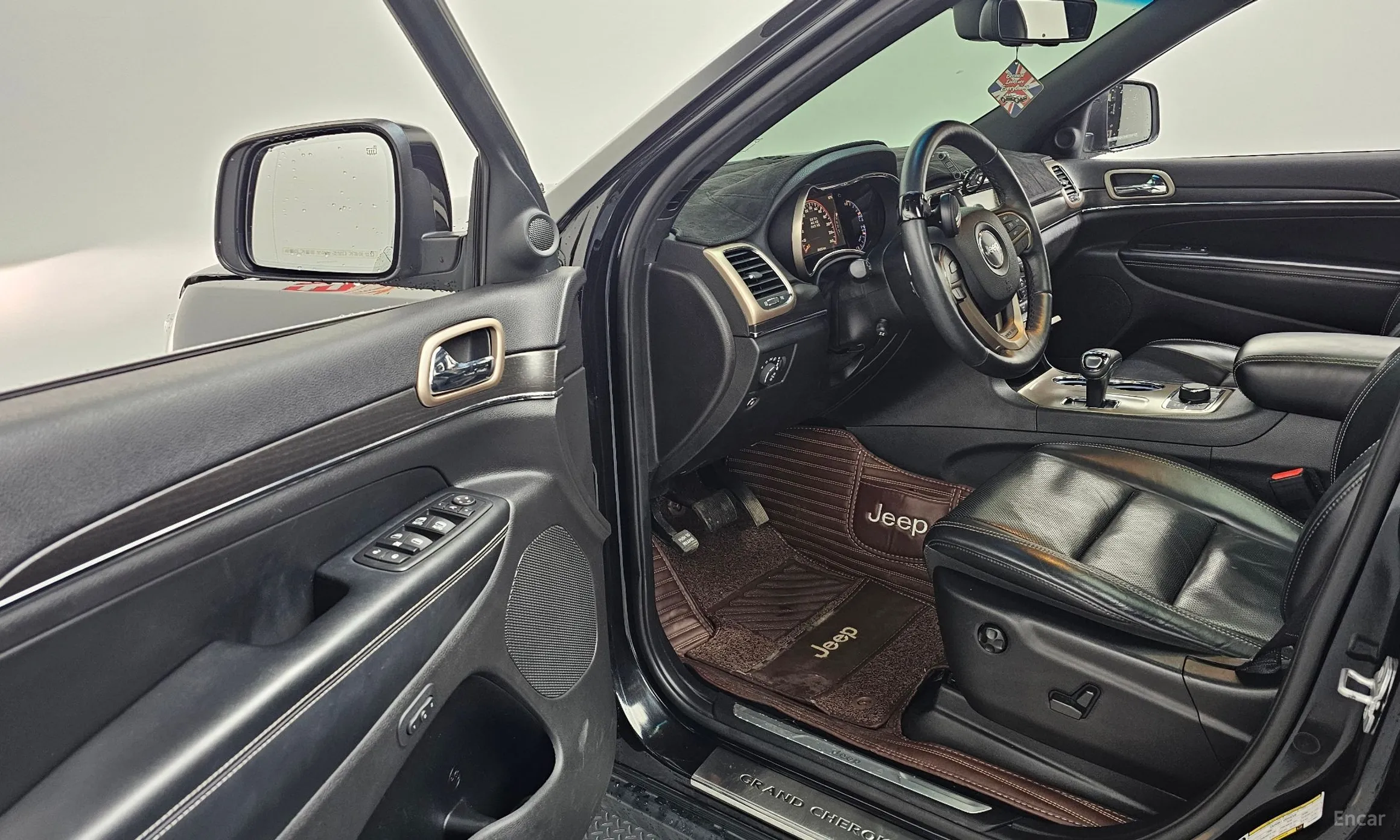 Jeep Grand Cherokee превью 11