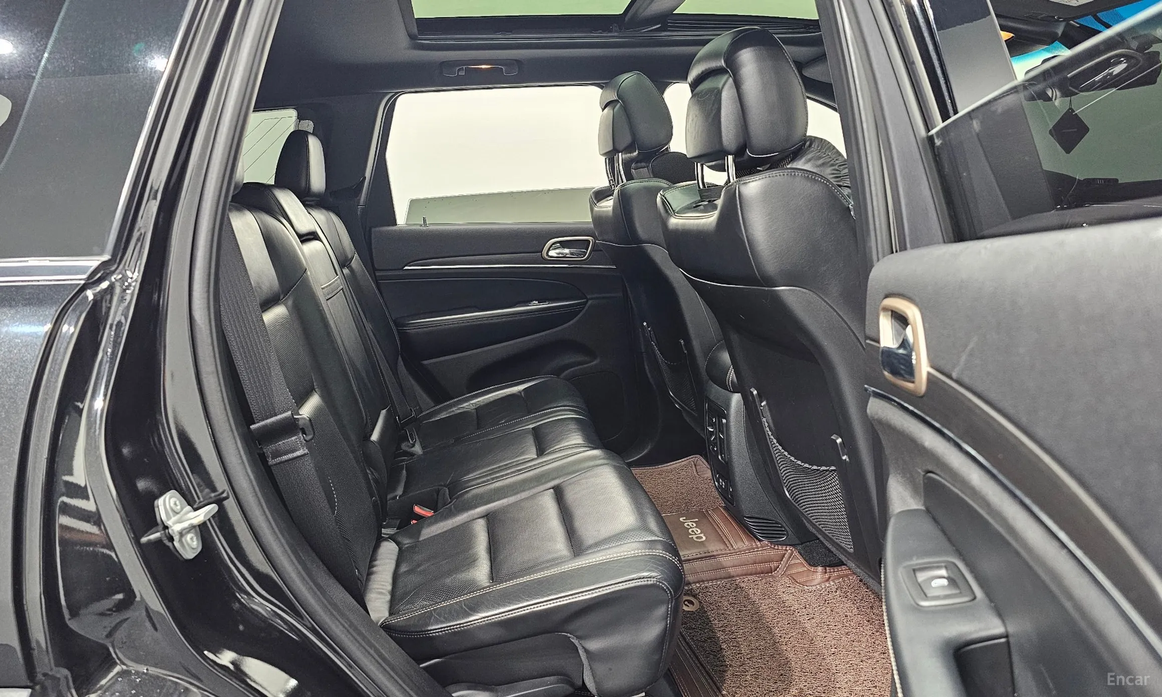 Jeep Grand Cherokee превью 12