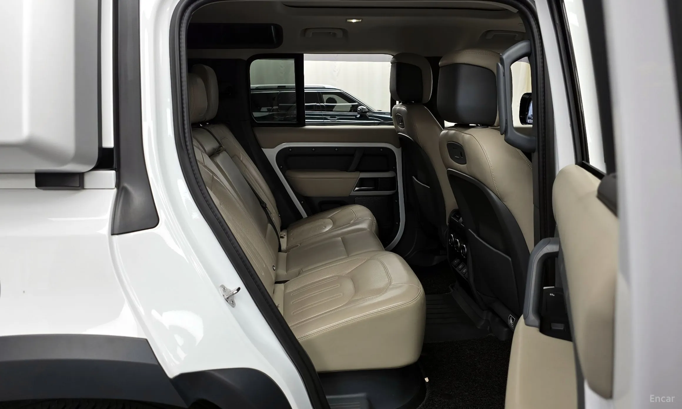 Land Rover Defender (L663) превью 12
