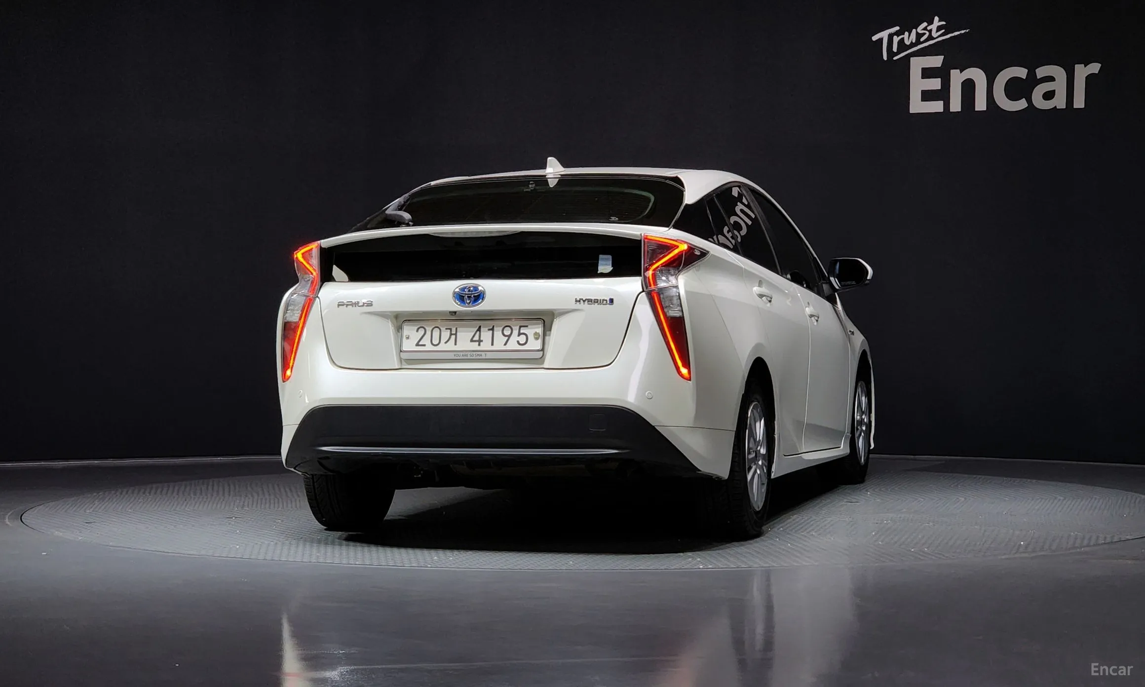 Toyota Prius 4th Generation превью 4