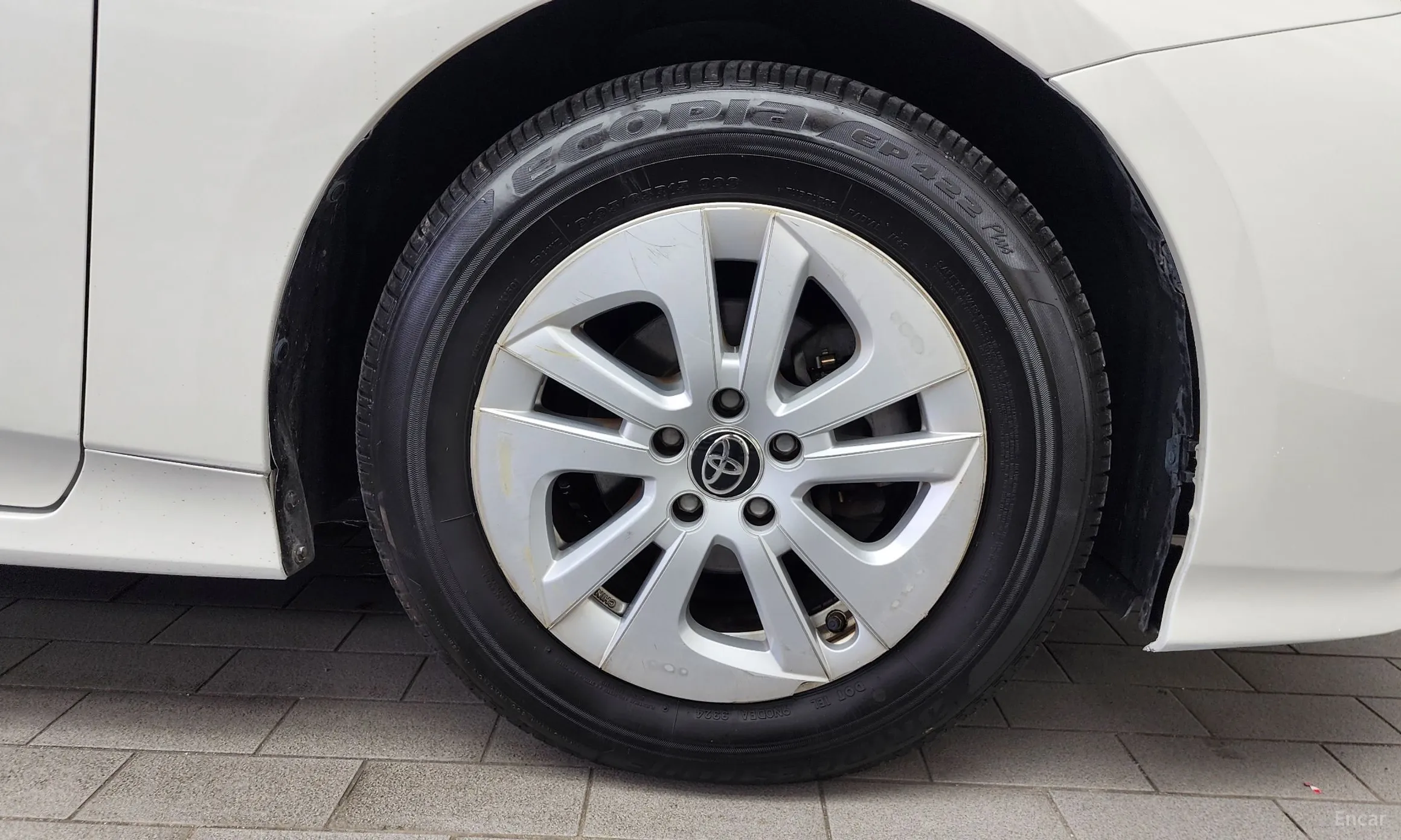 Toyota Prius 4th Generation превью 5