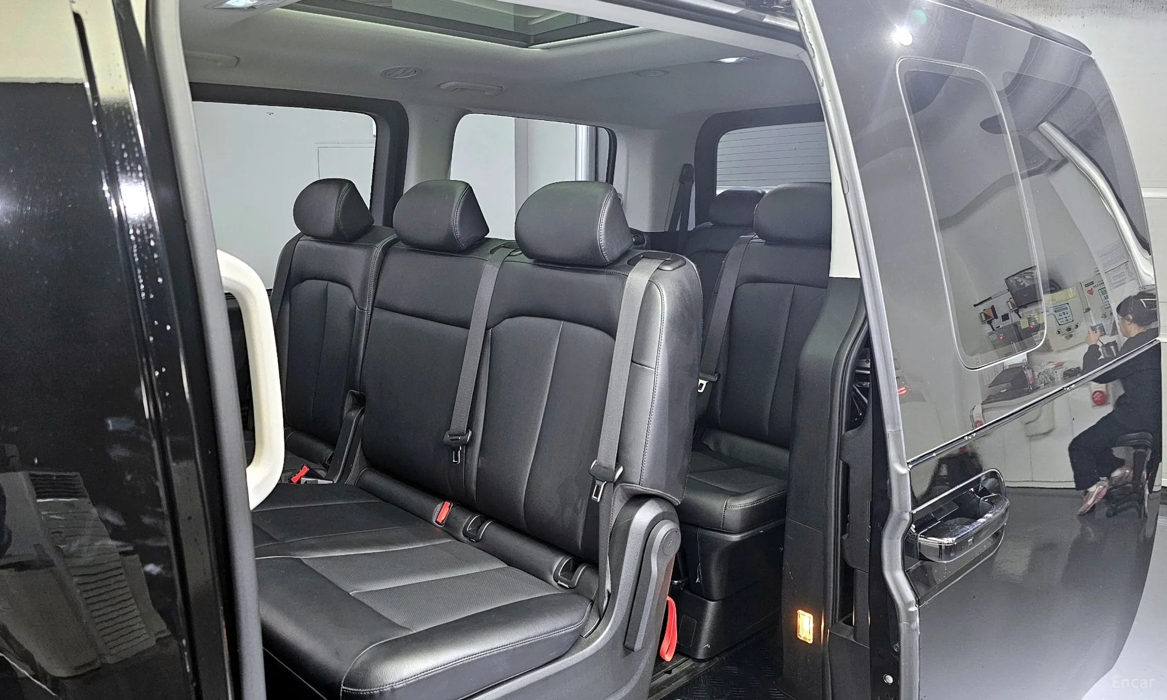 Hyundai Staria превью 11