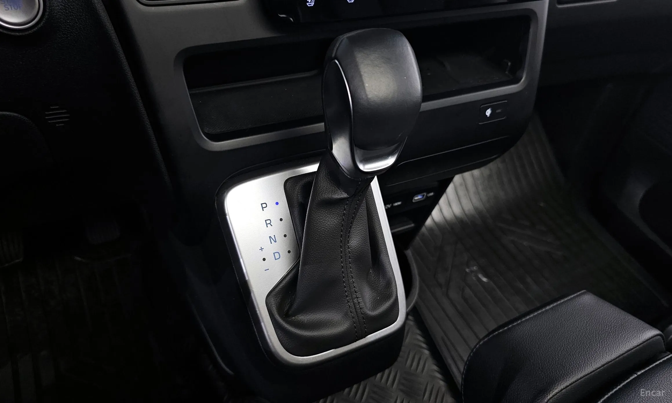 Hyundai Staria превью 9