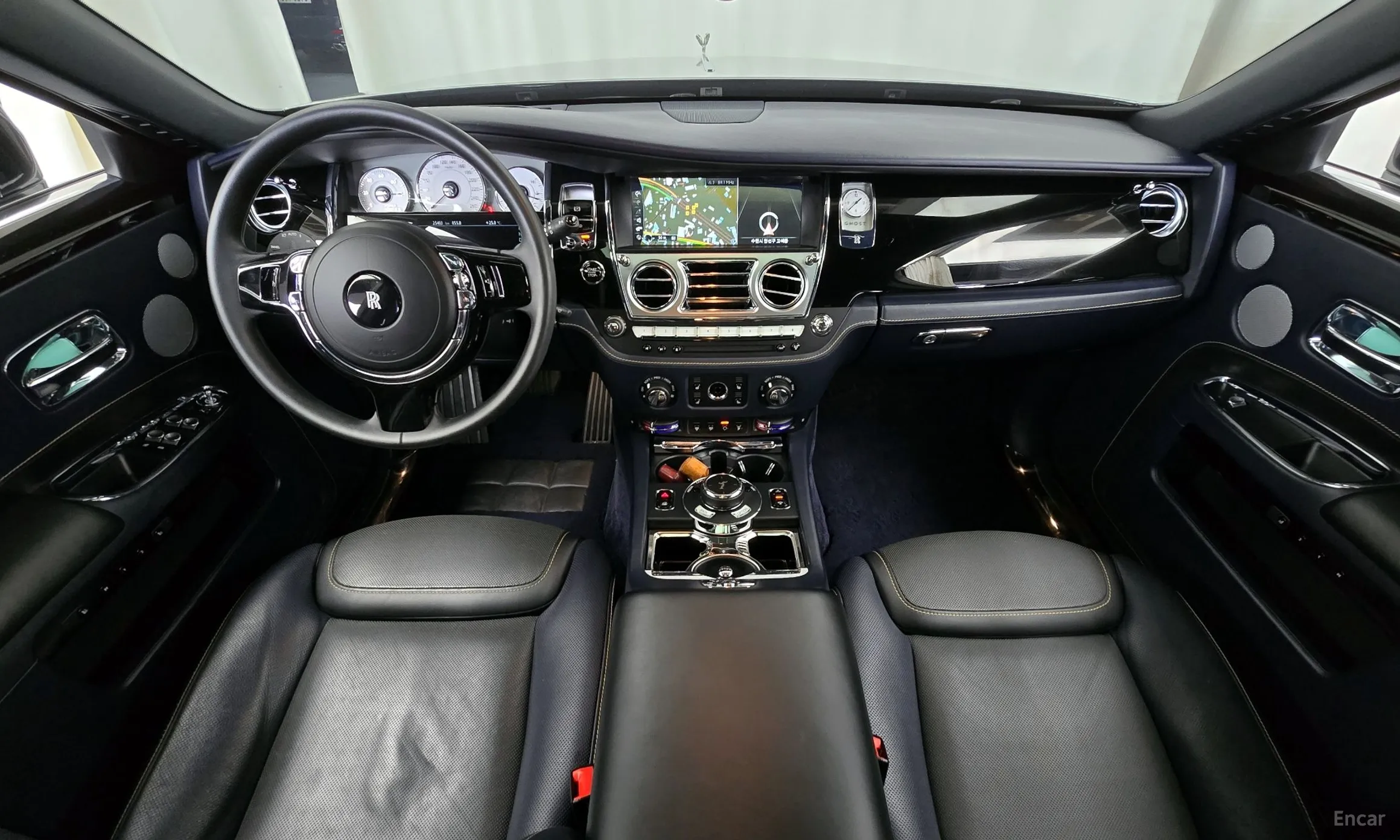 Rolls-Royce Ghost превью 7