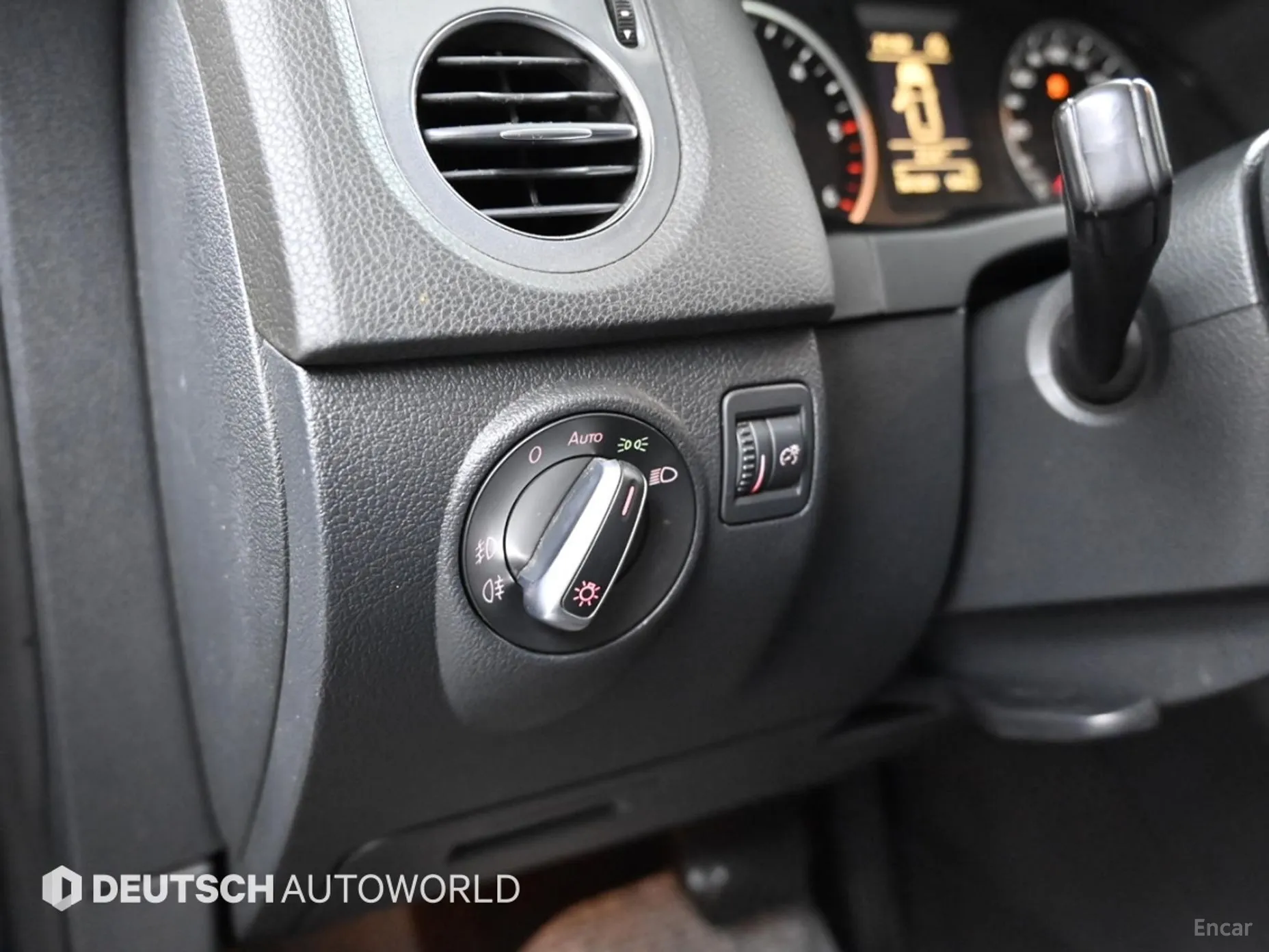 Volkswagen New Tiguan превью 16