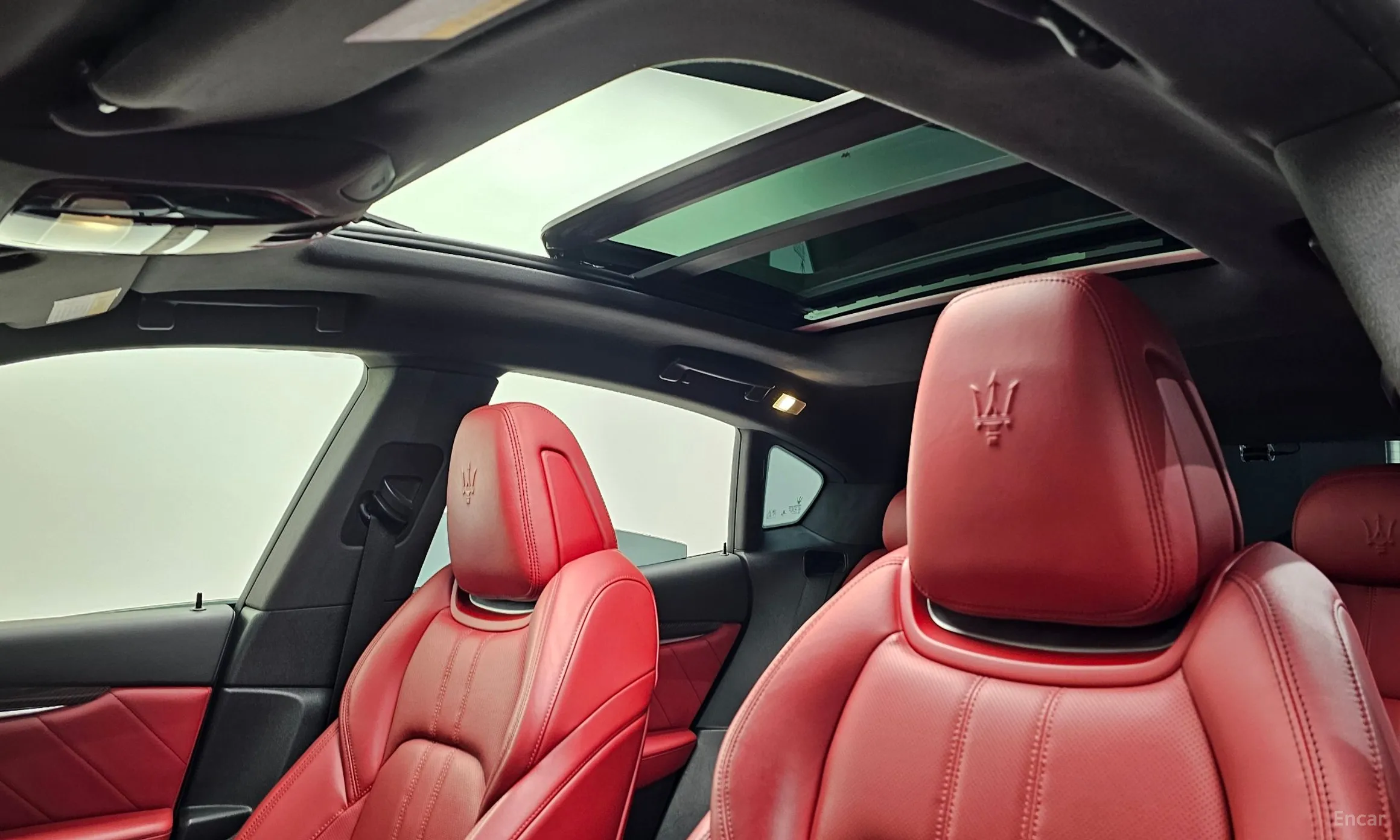 Maserati Levante превью 19