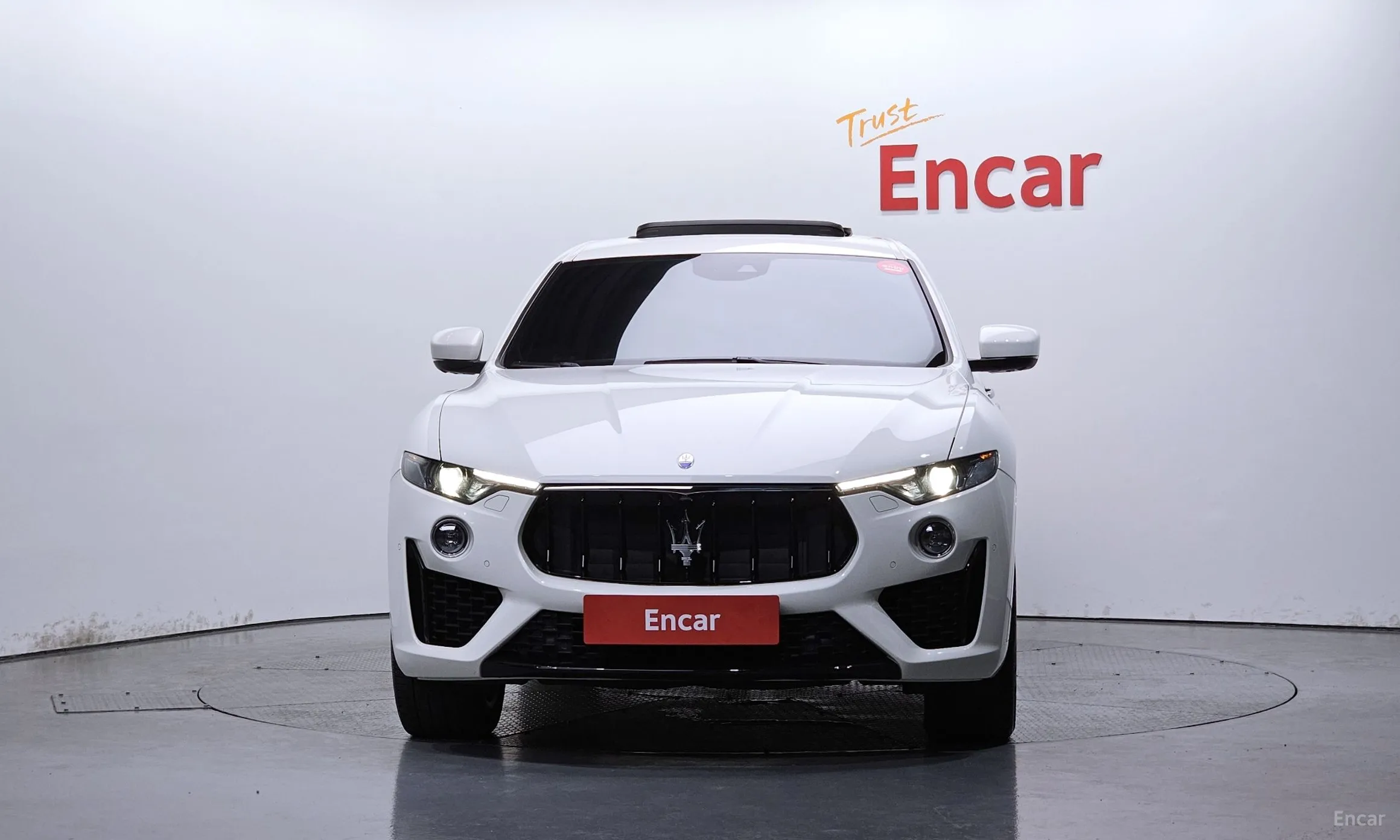 Maserati Levante превью 3