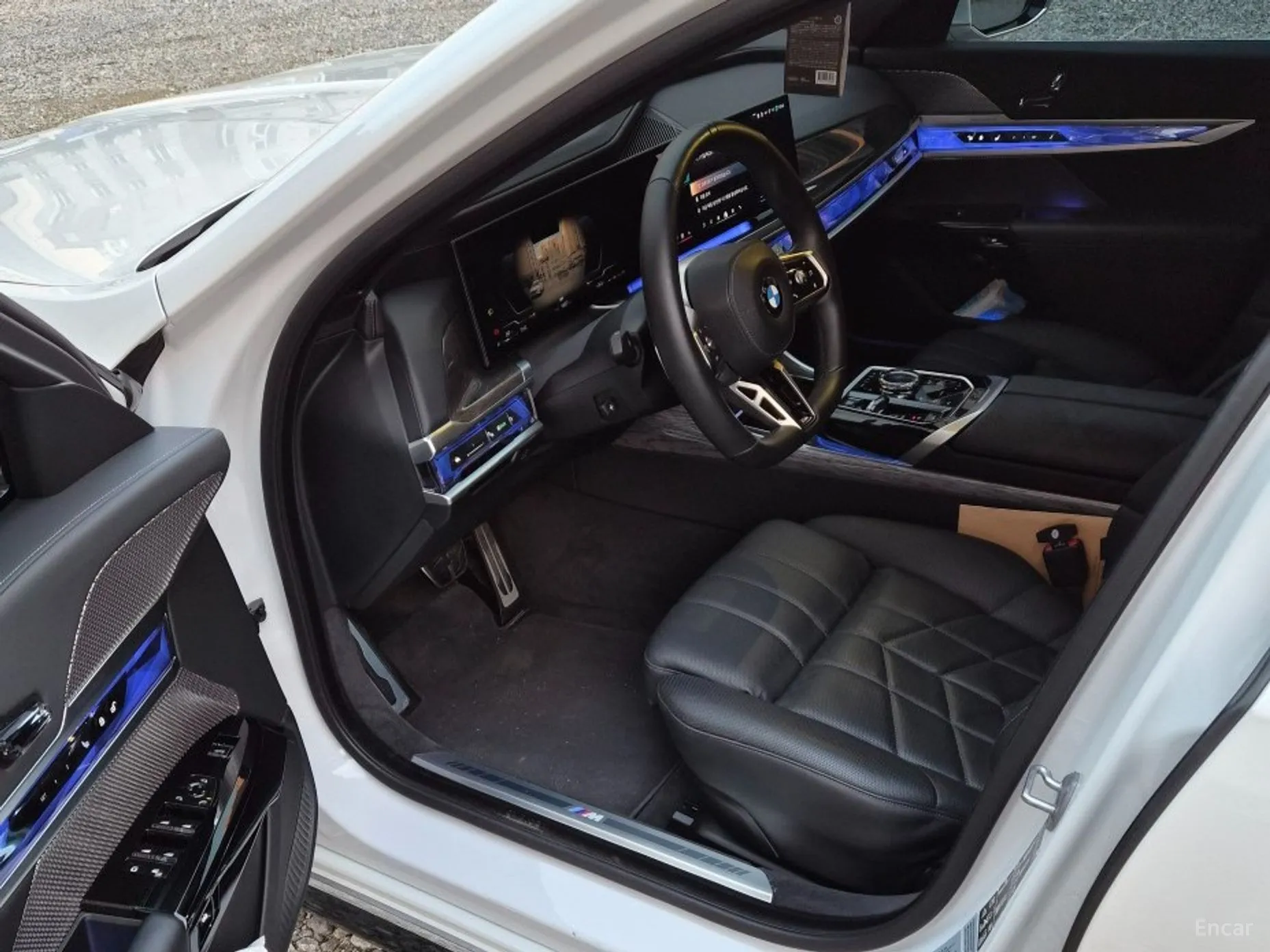 BMW 7 Series (G70) превью 10