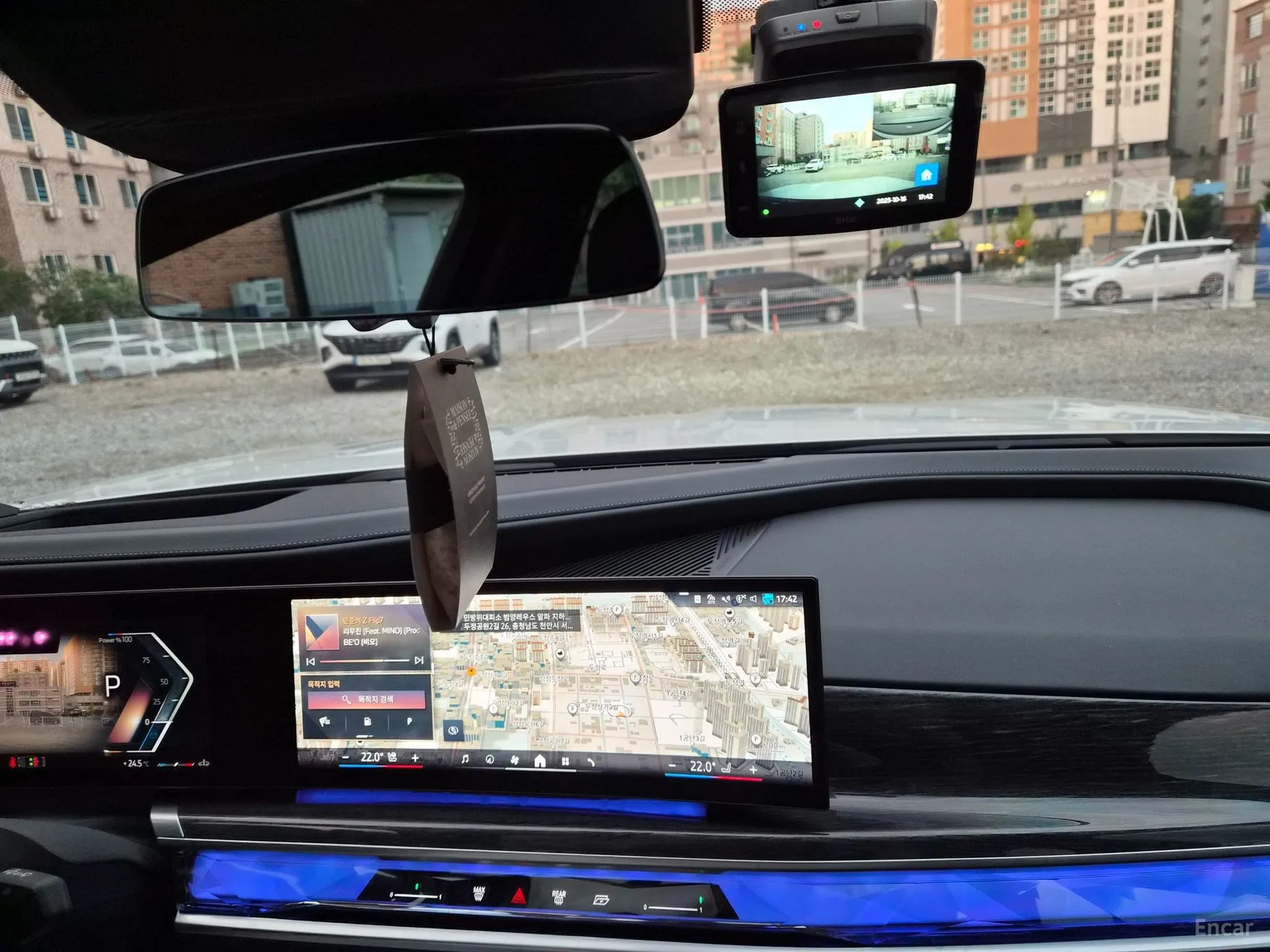 BMW 7 Series (G70) превью 14