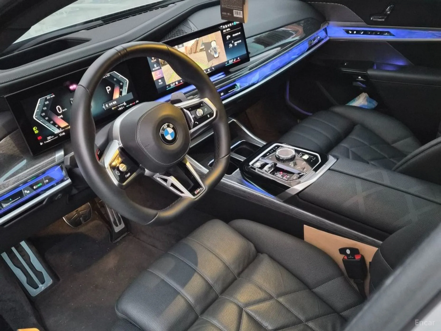 BMW 7 Series (G70) превью 20