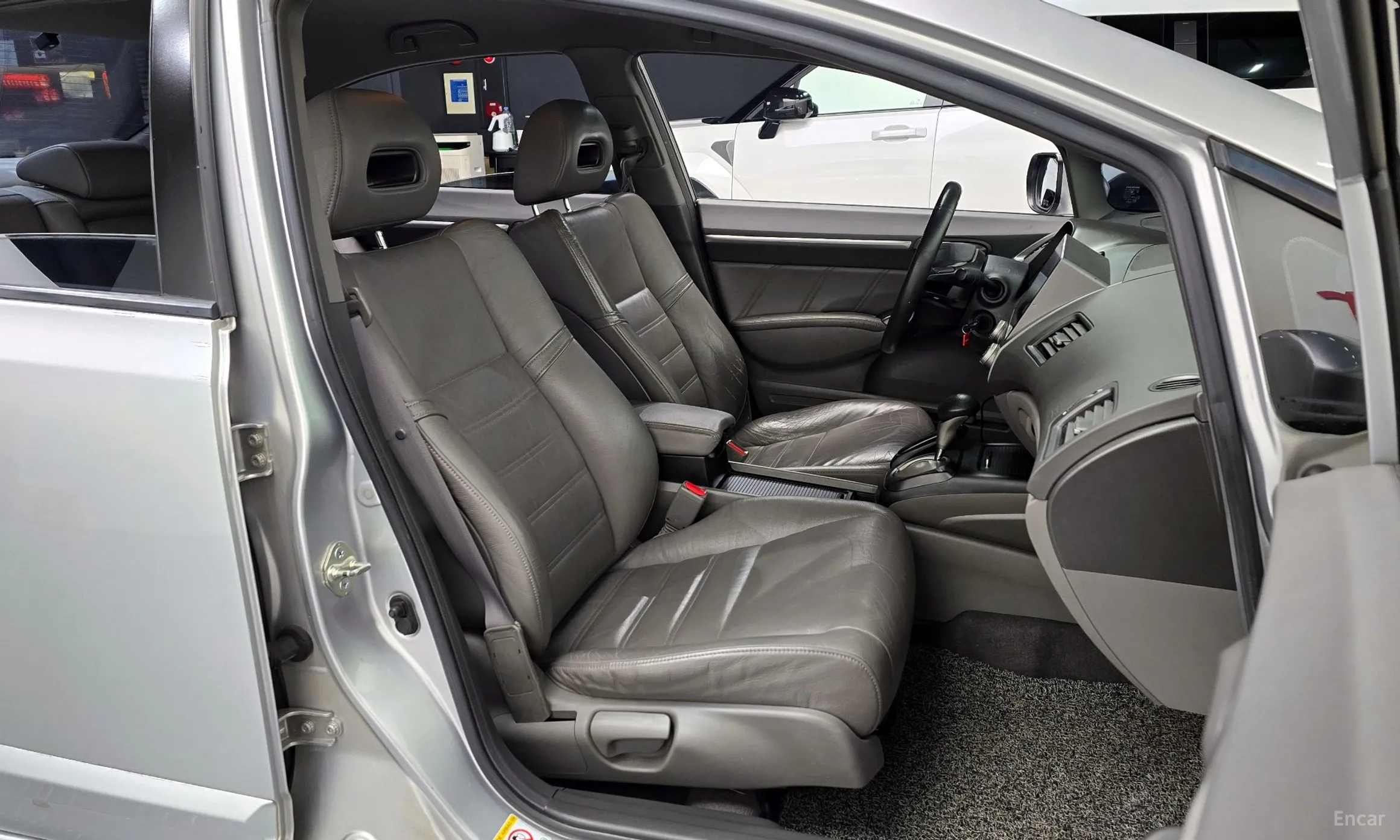 Honda Civic превью 10