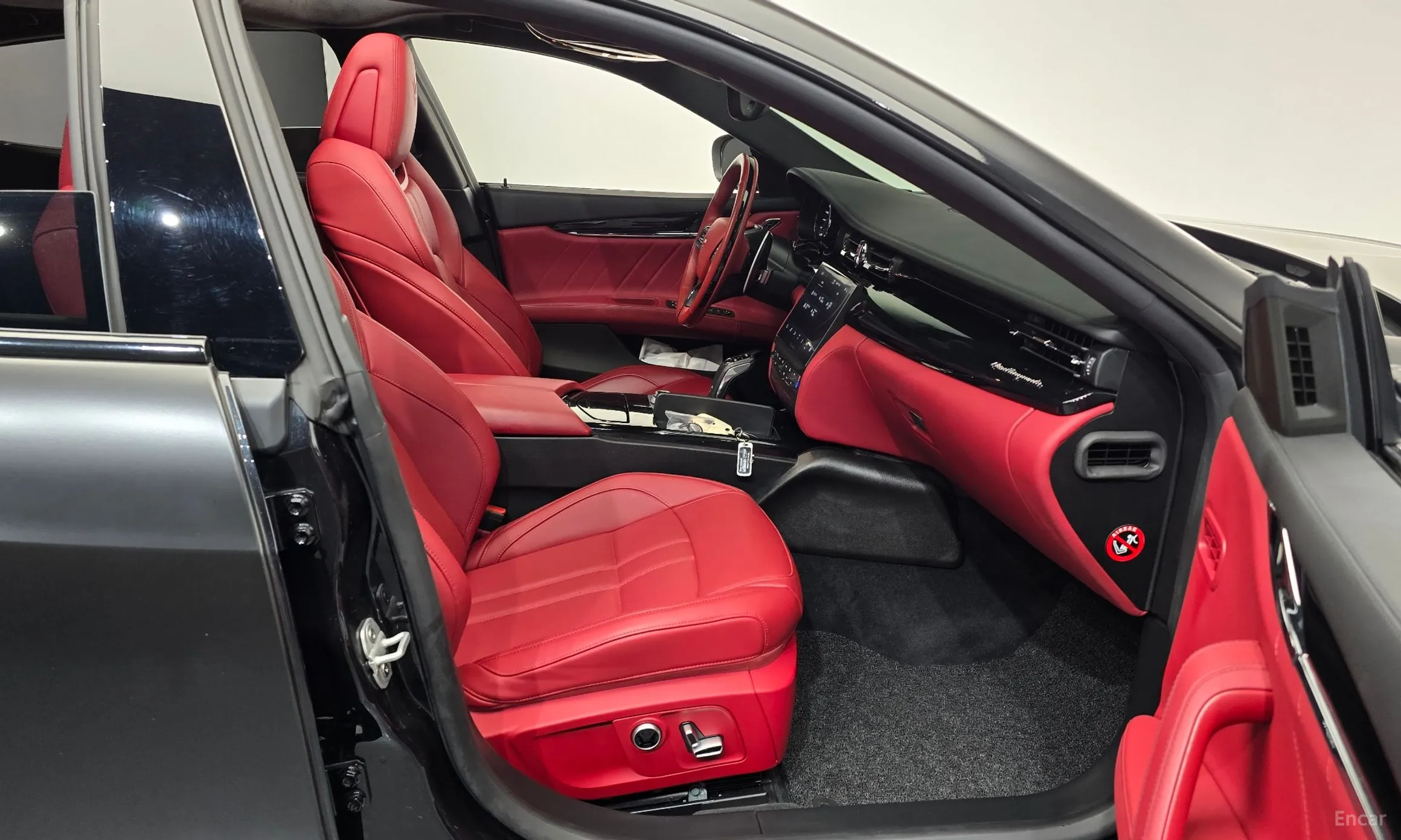 Maserati Quattroporte превью 11