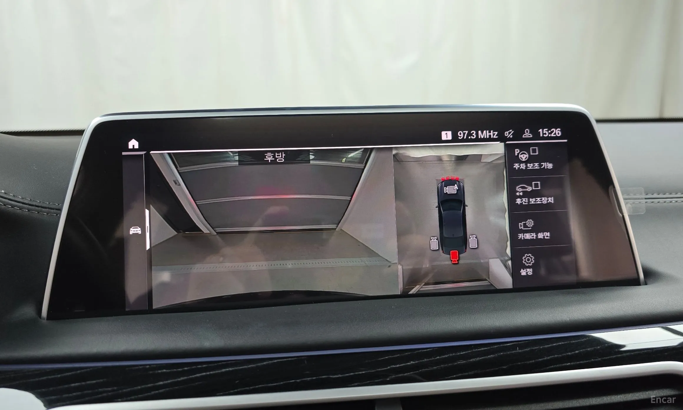 BMW 7 Series (G11) превью 15