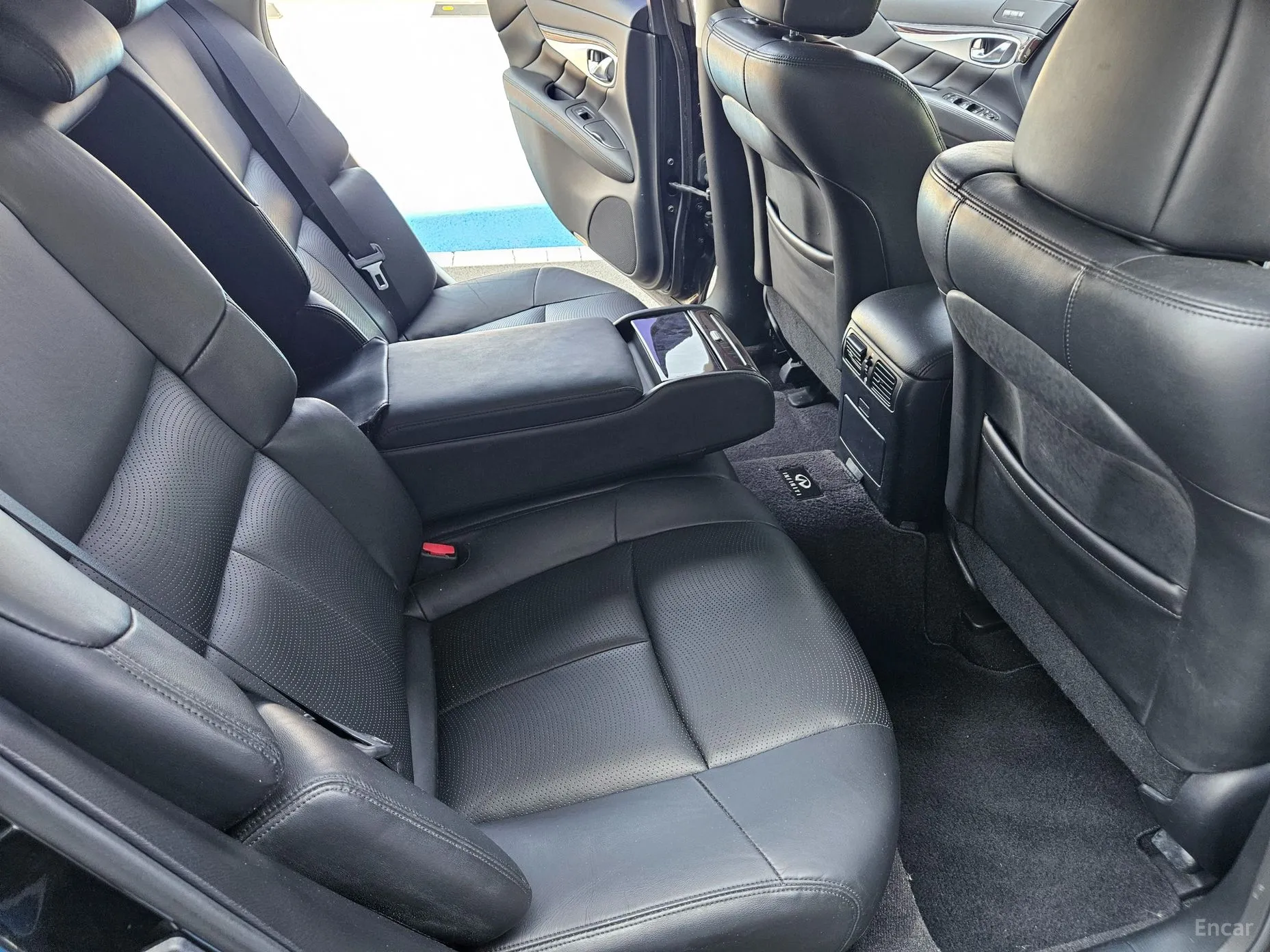 Infiniti M37 превью 11
