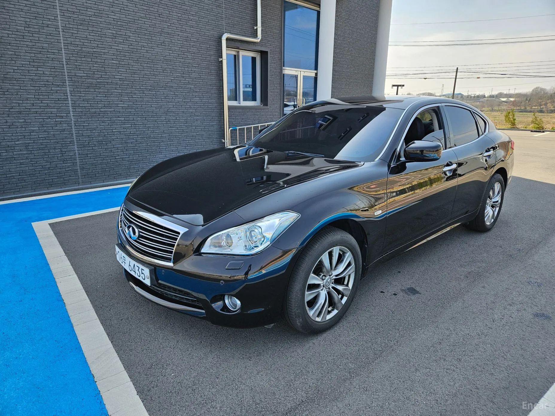Infiniti M37