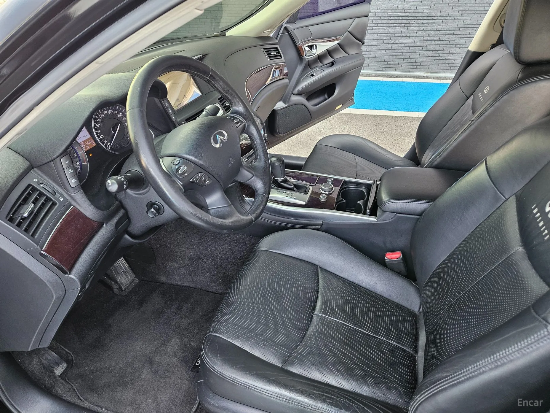 Infiniti M37 превью 8