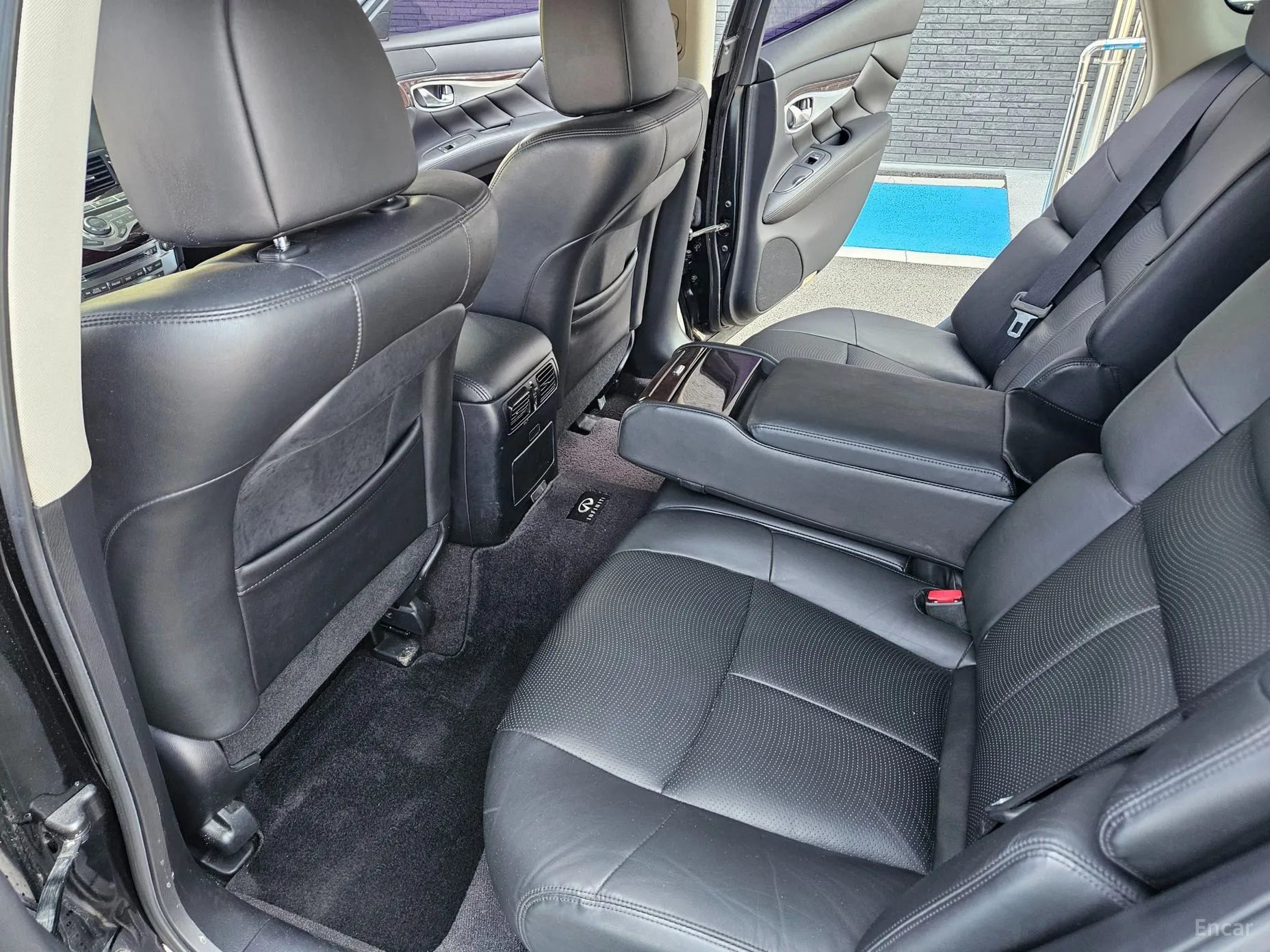 Infiniti M37 превью 9
