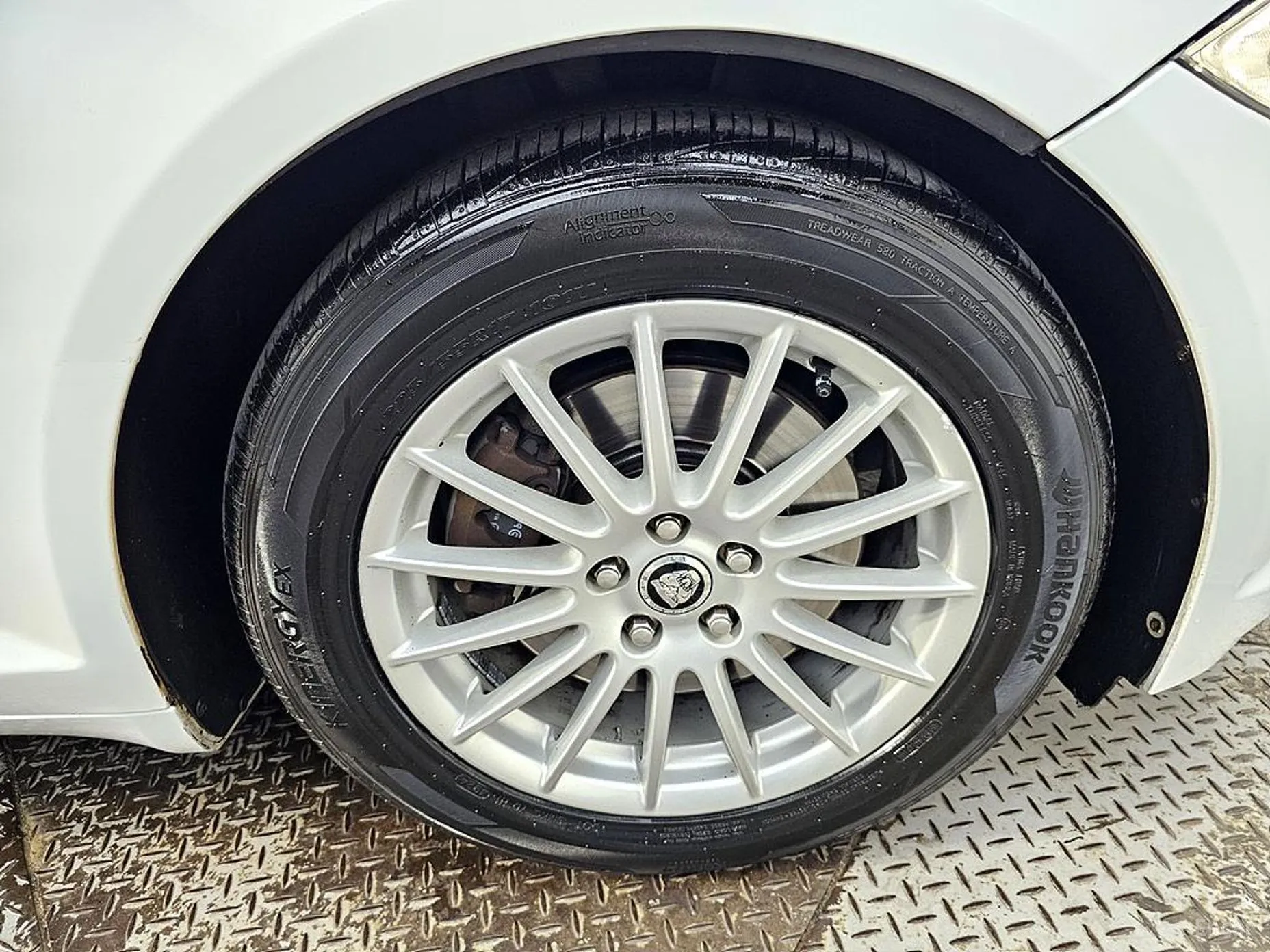 Jaguar New XF превью 20