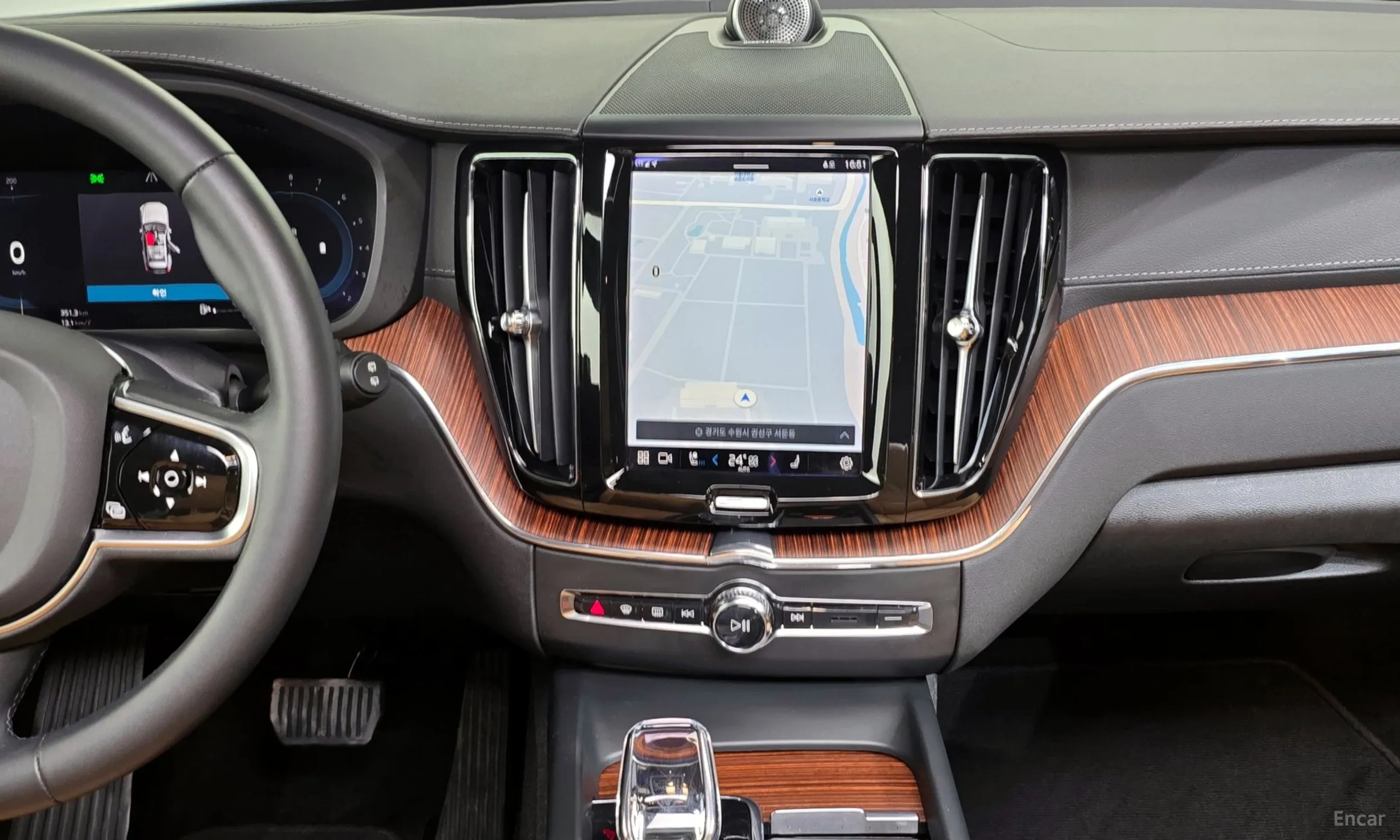Volvo XC60 Gen 2 превью 14