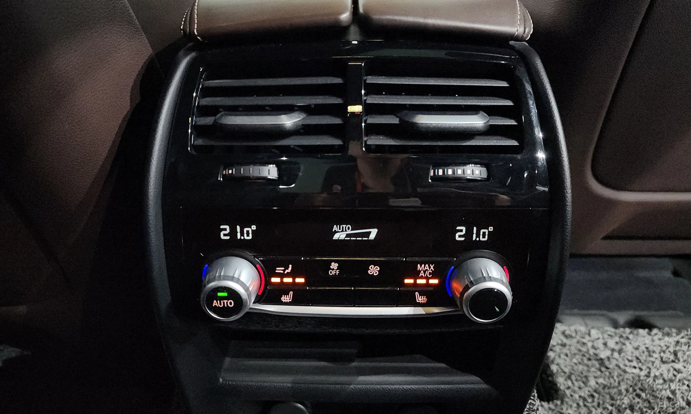 BMW 5 Series (G30) превью 19