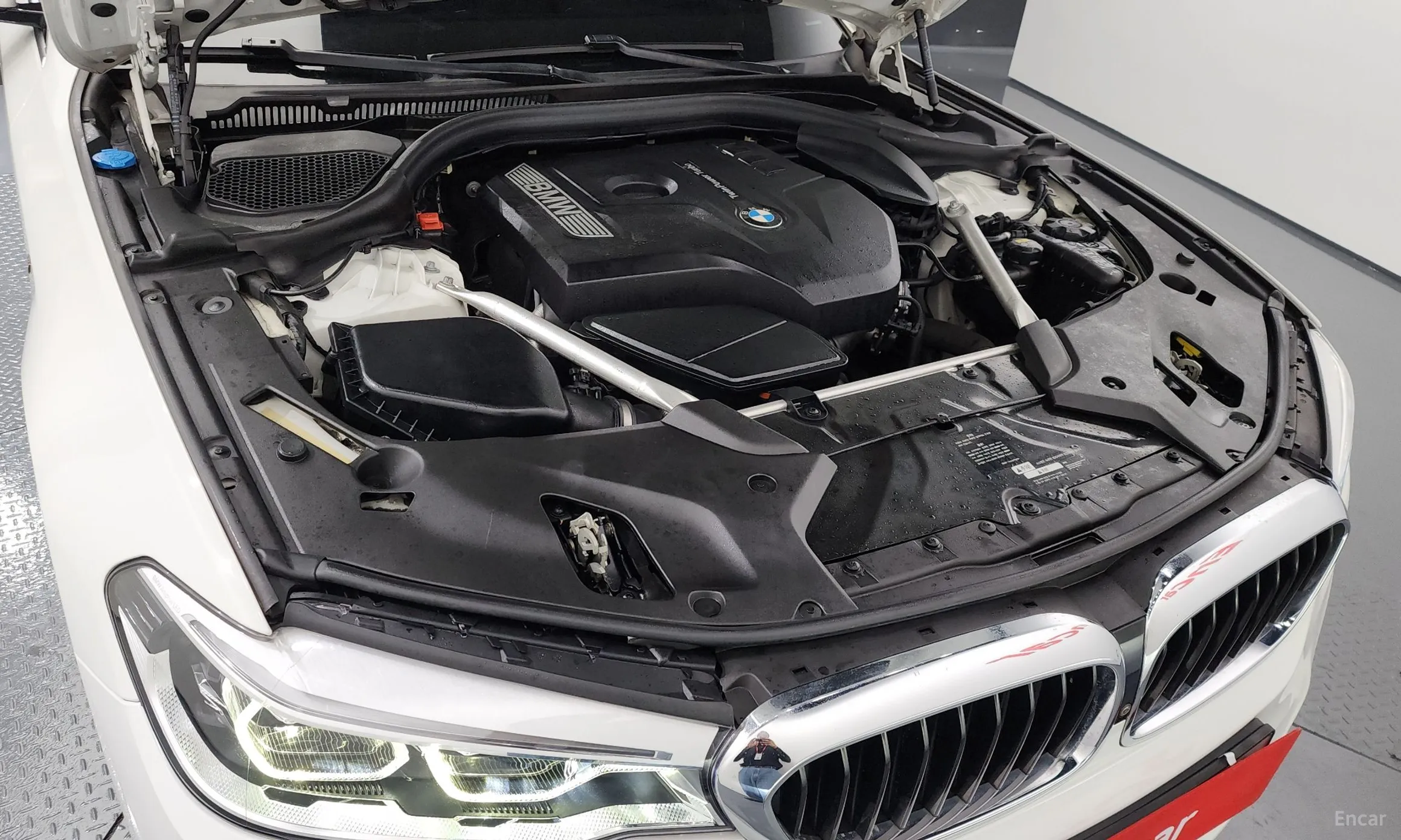 BMW 5 Series (G30) превью 6