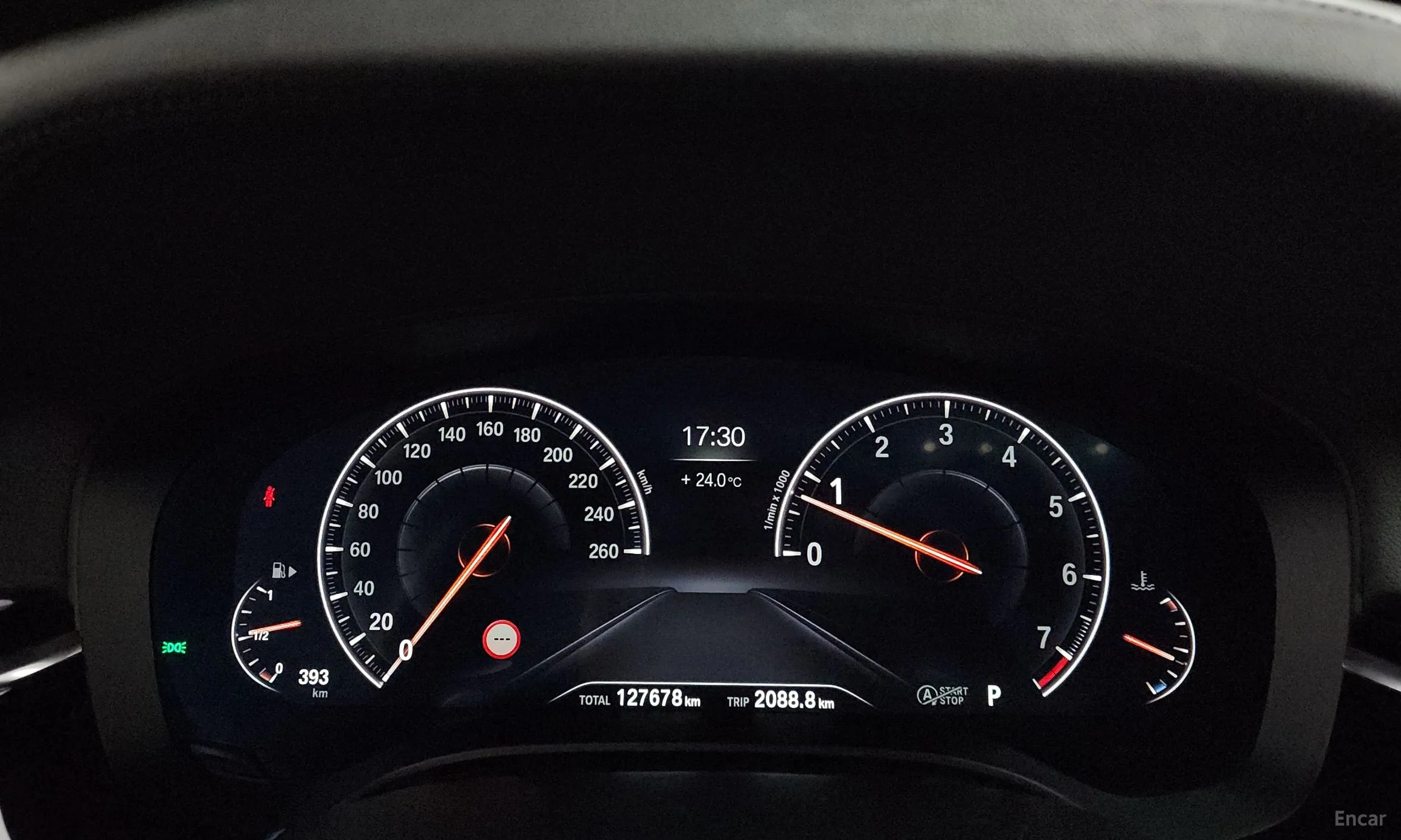 BMW 5 Series (G30) превью 8