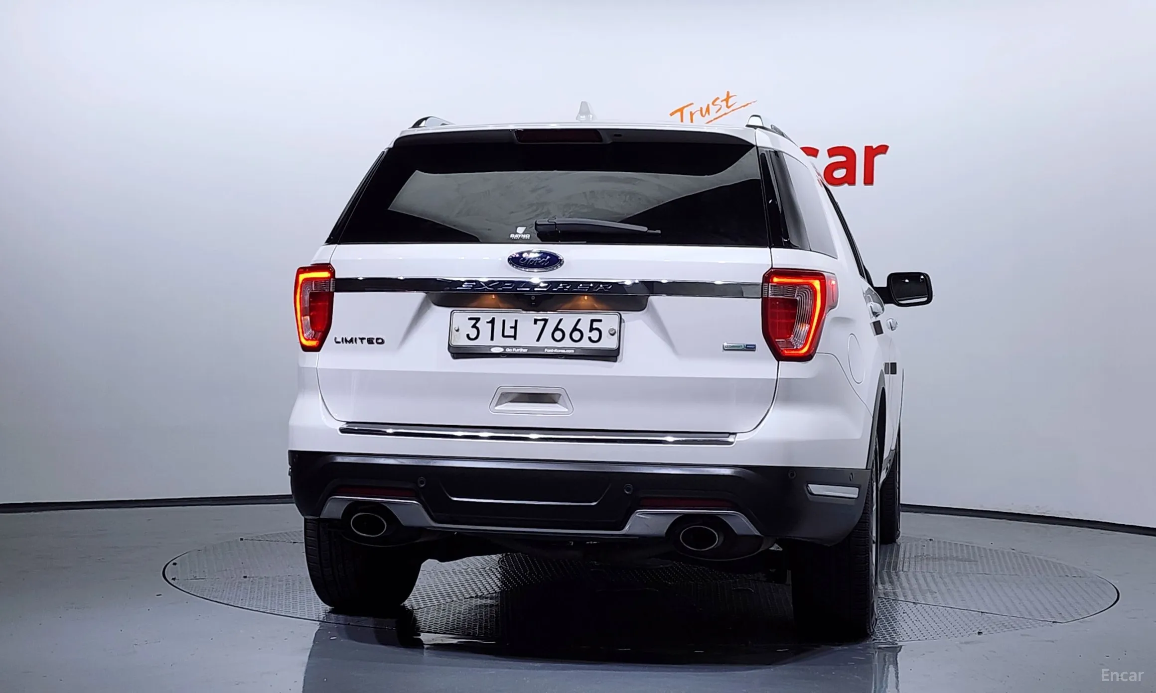 Ford Explorer превью 4