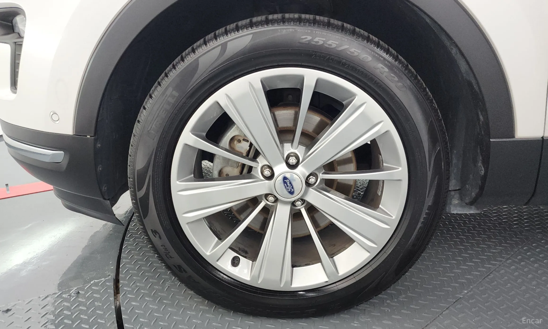 Ford Explorer превью 5