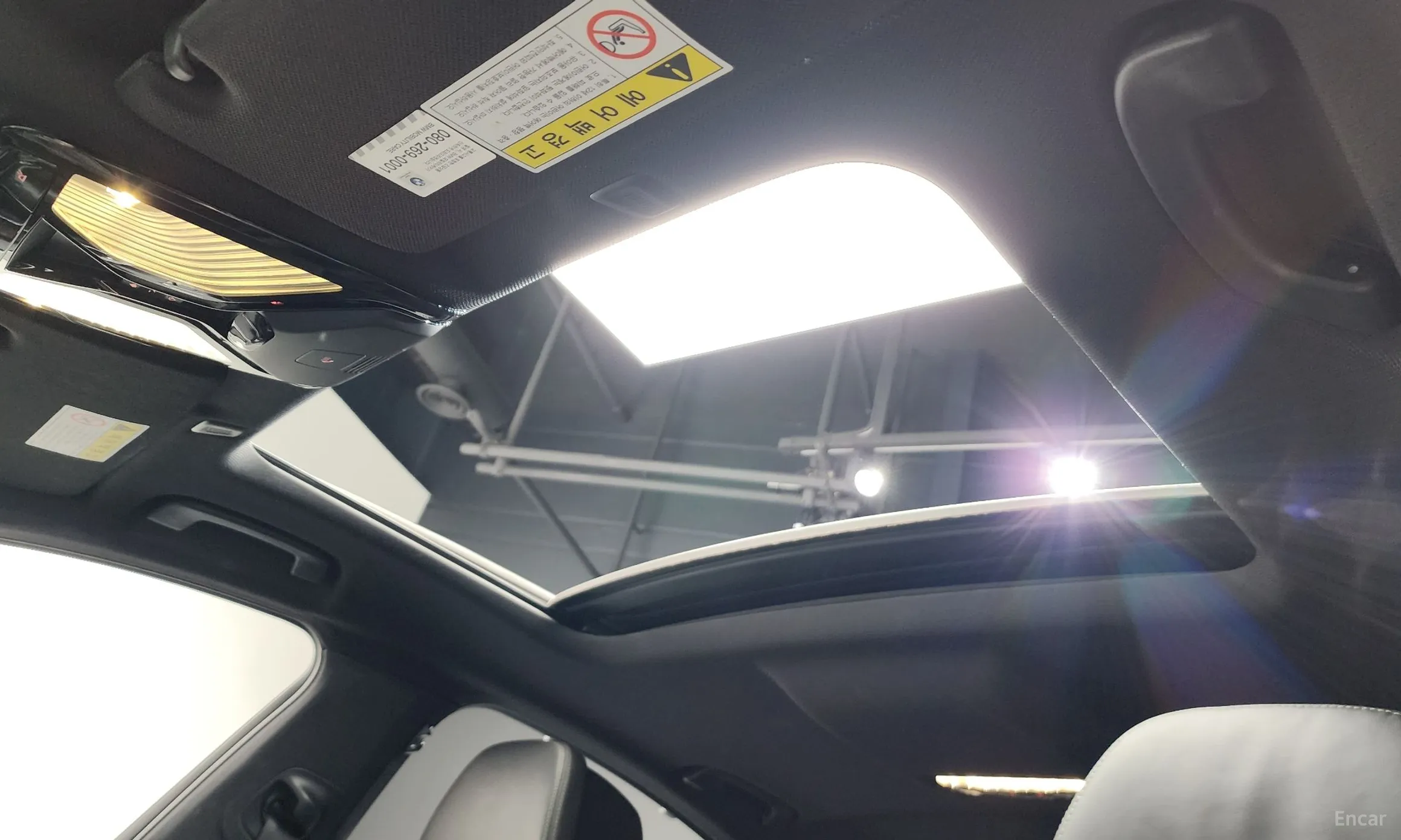 BMW 5 Series (G30) превью 18