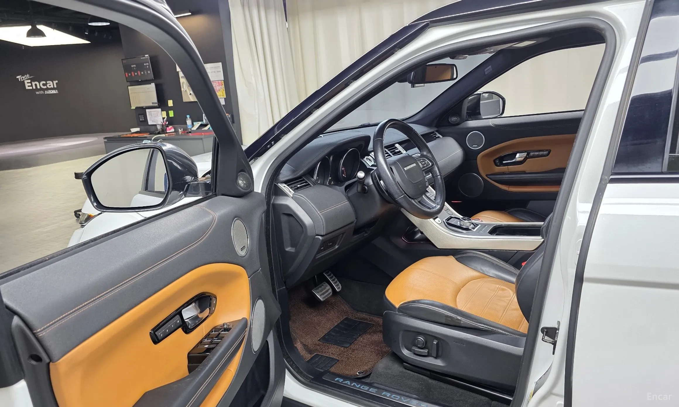 Land Rover Range Rover Evoque превью 12