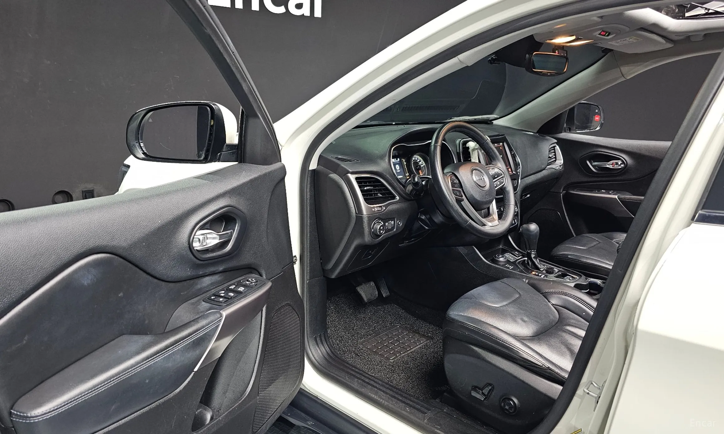 Jeep Cherokee (KL) превью 11