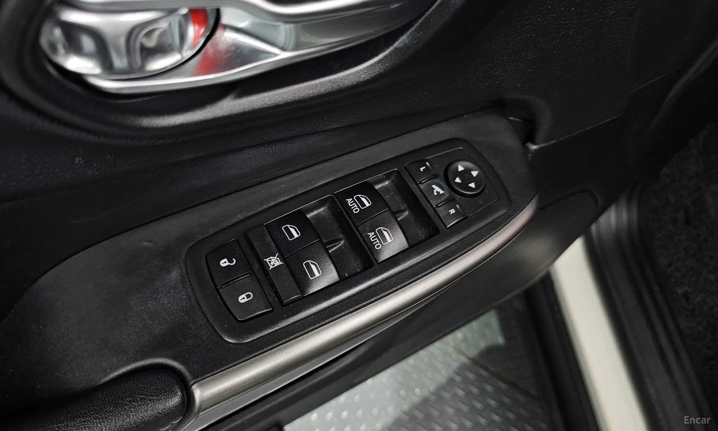 Jeep Cherokee (KL) превью 17