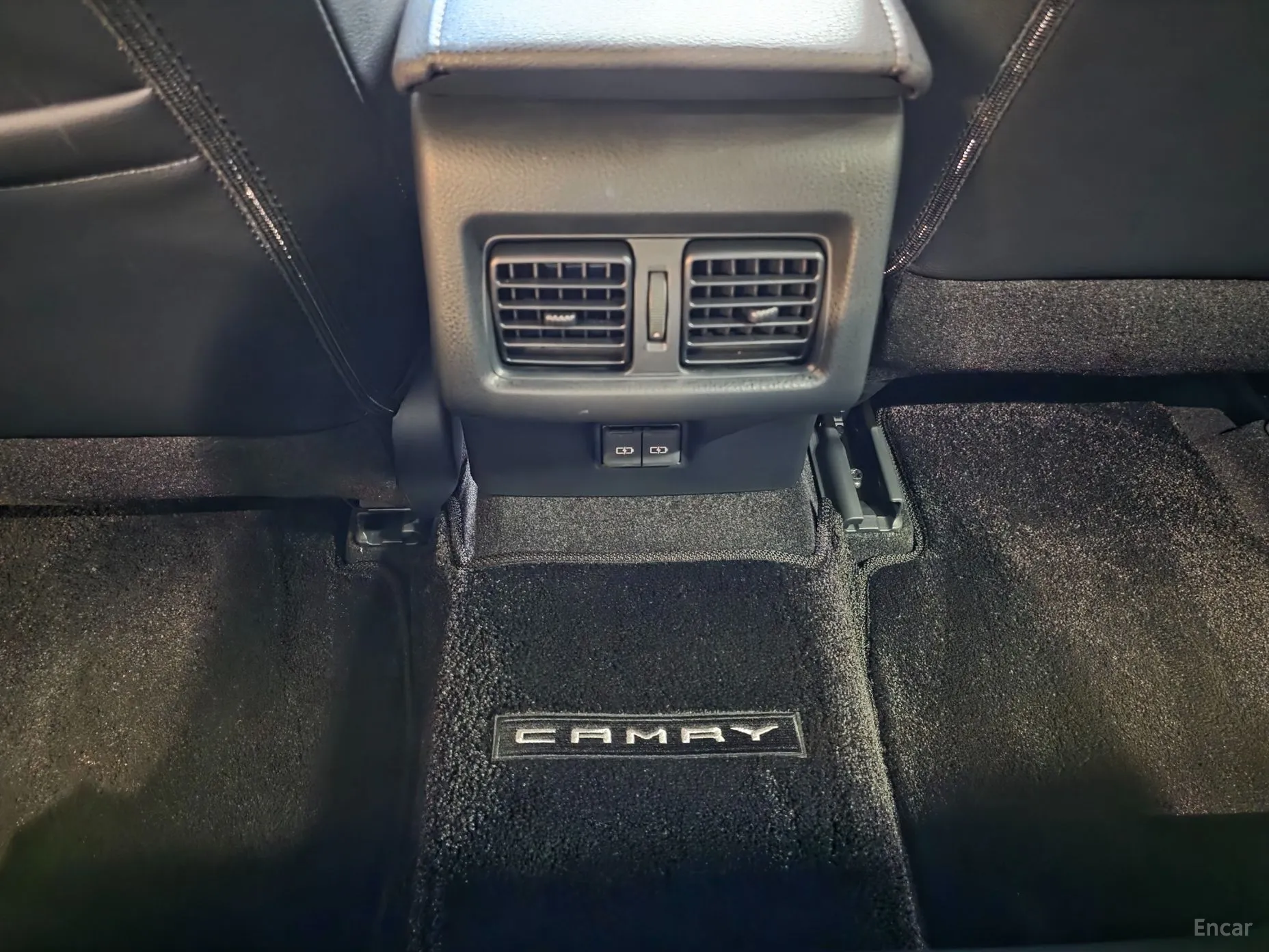 Toyota Camry (XV80) превью 18